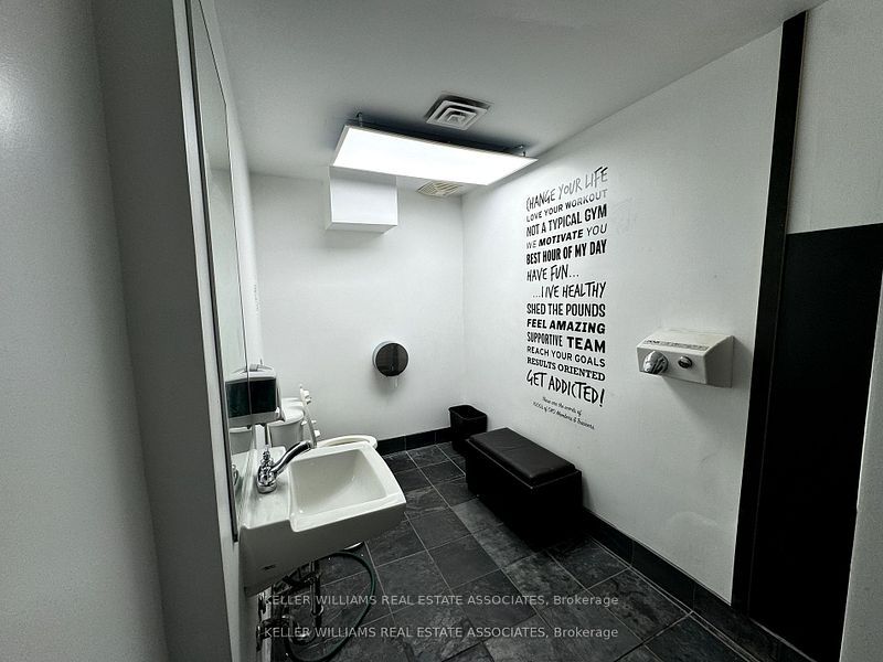 3301 Lake Shore Boulevard Property Photo 15