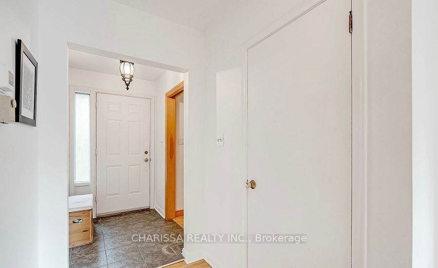 1238 Donlea Crescent Property Photo 5