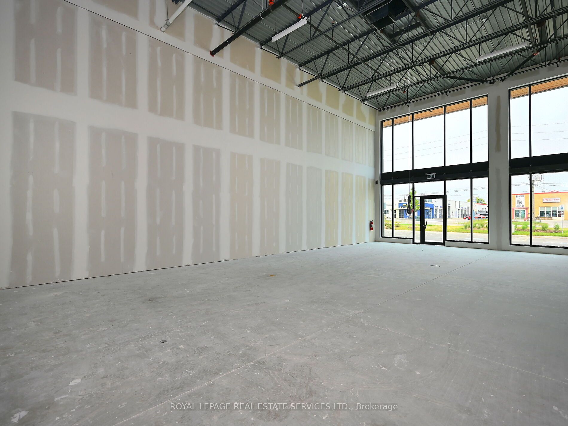 #3 - 530 Speers Road Property Photo 20