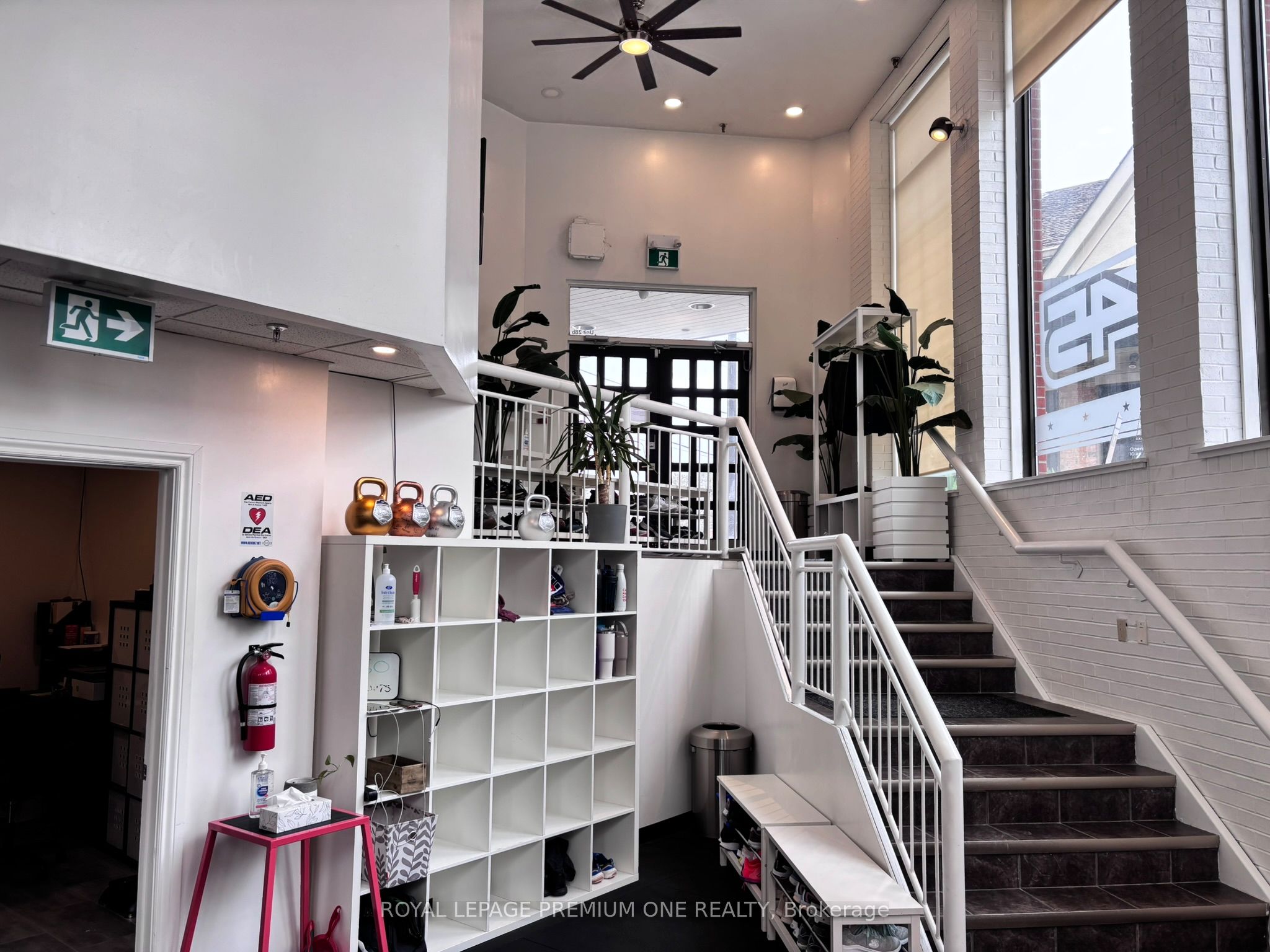 #28b - 1900 Dundas Street Property Photo 15
