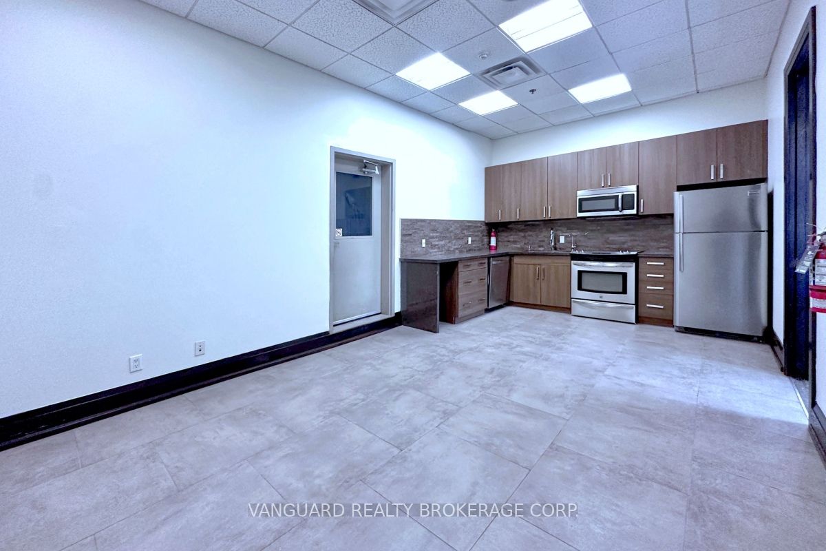 #1d - 8 Cadetta Road Property Photo 32