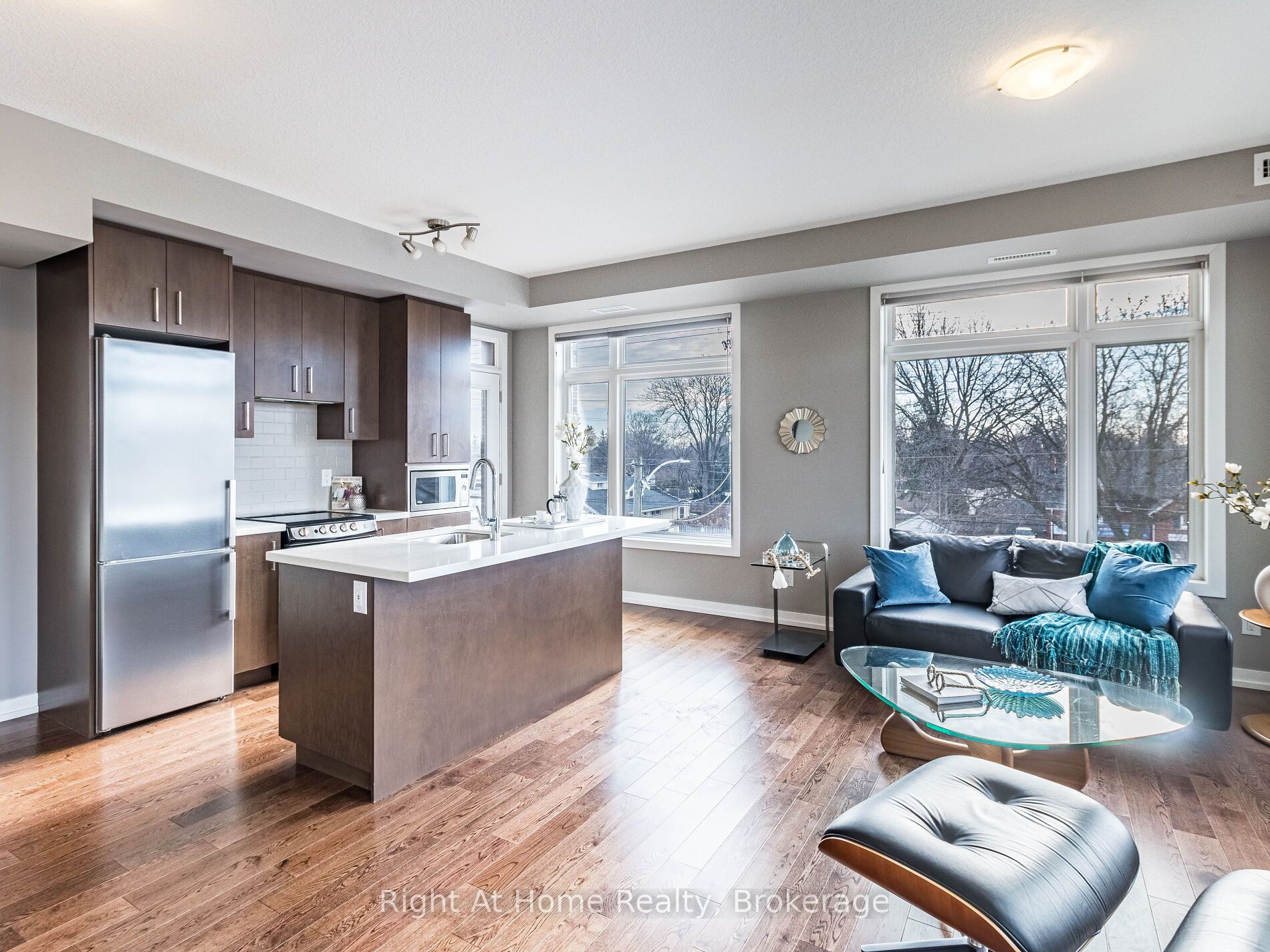 #305 - 457 Plains Road Property Photo 11