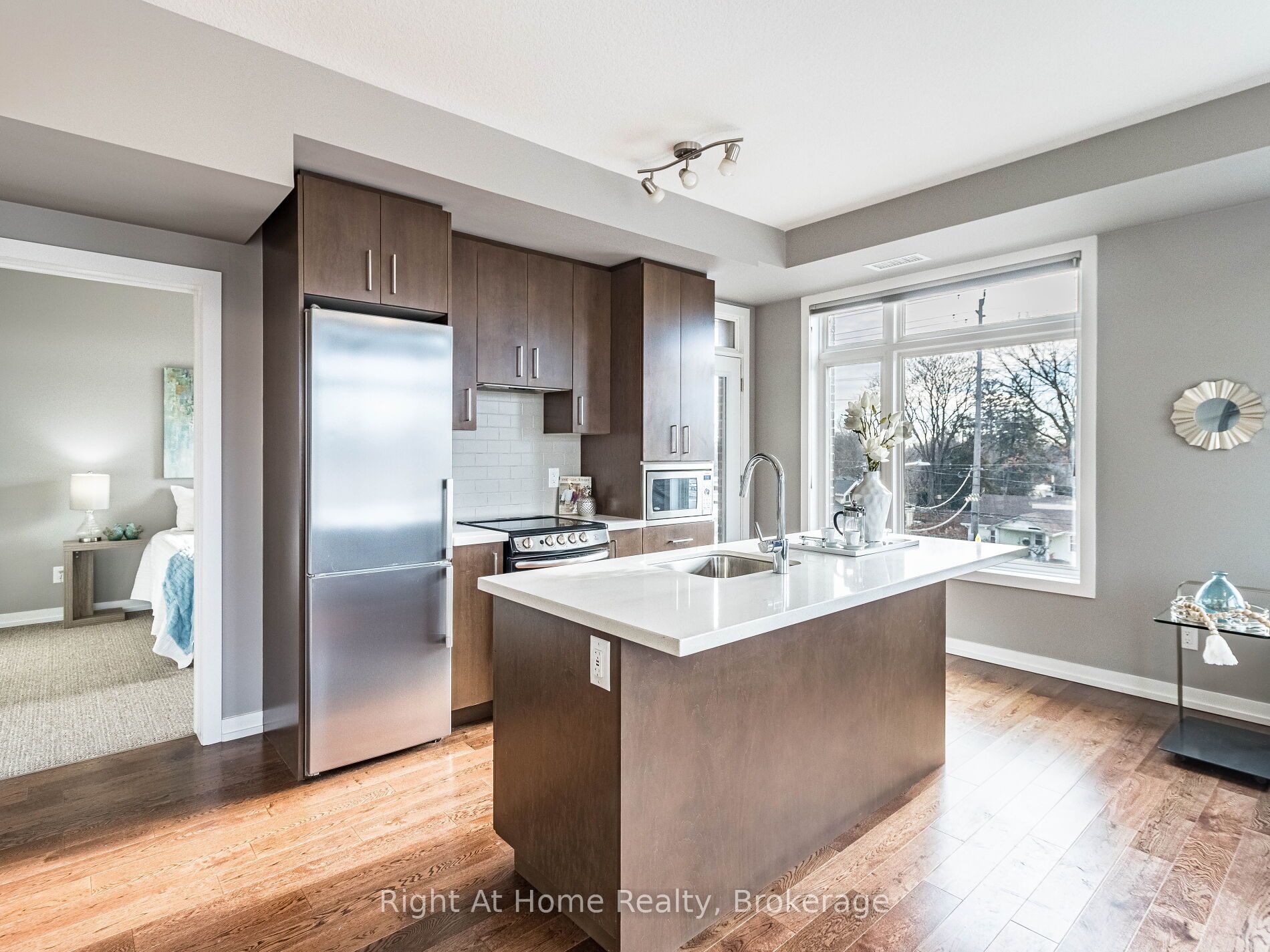 #305 - 457 Plains Road Property Photo 16