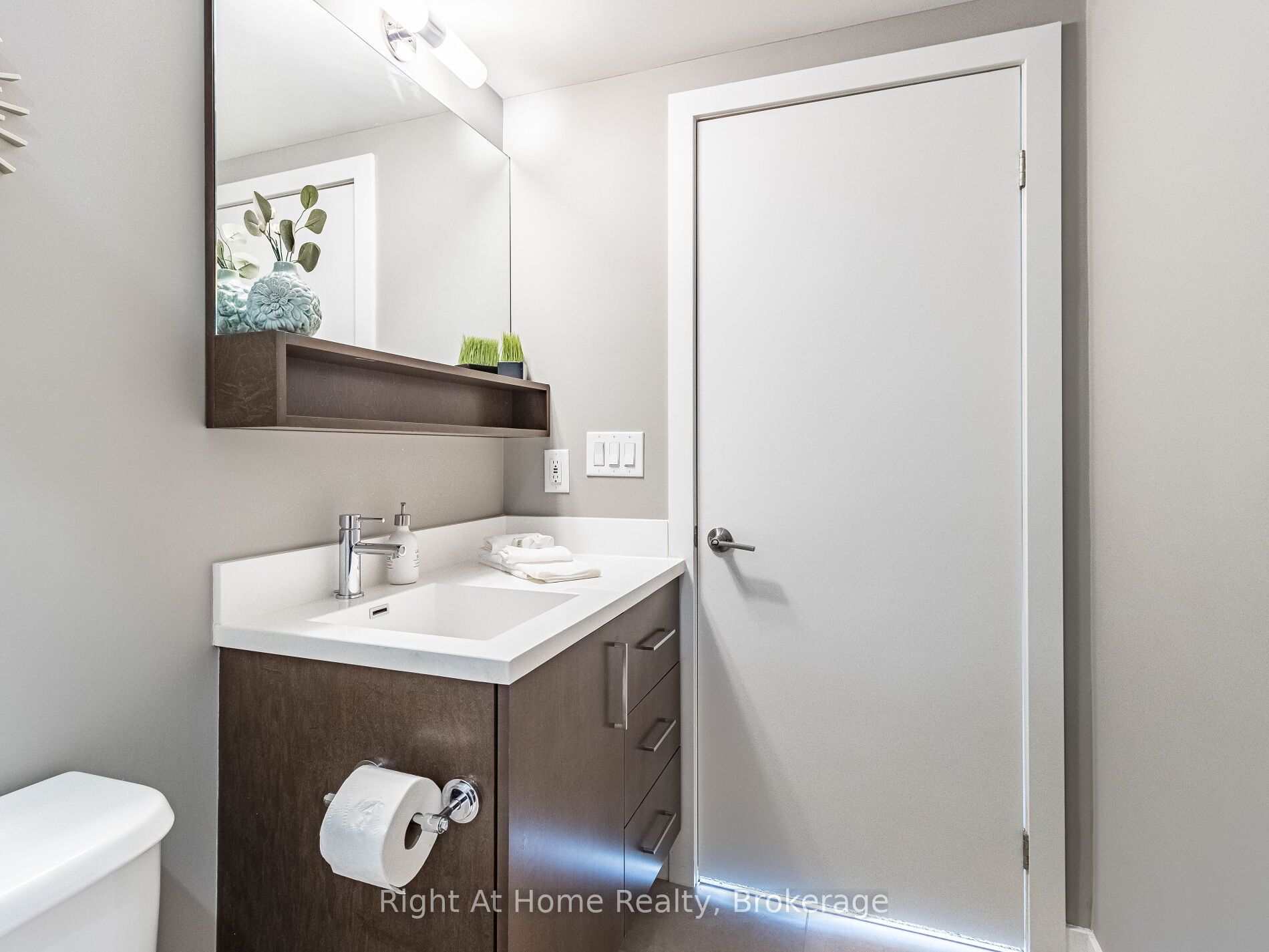 #305 - 457 Plains Road Property Photo 25