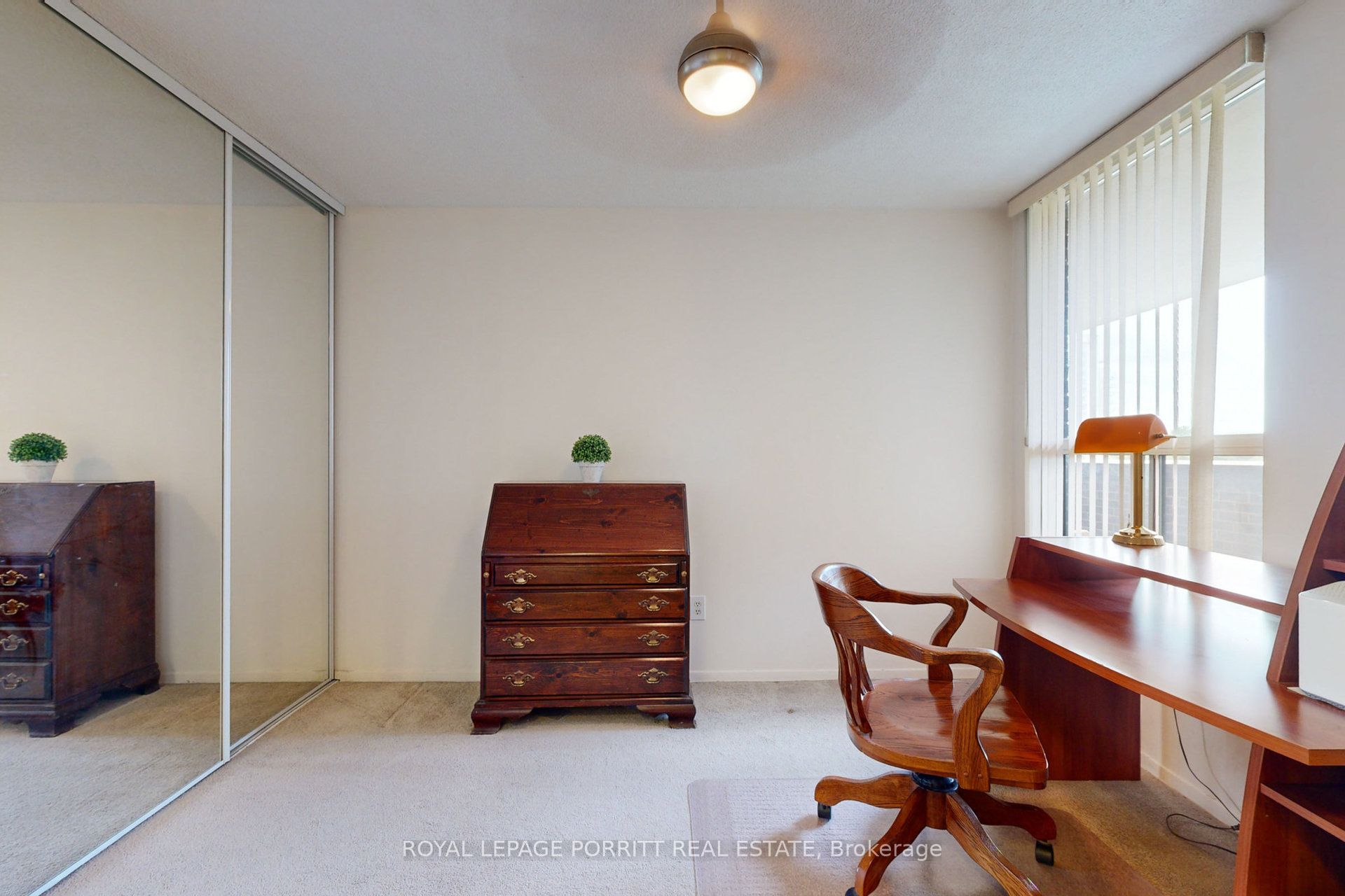 #510 - 1535 Lakeshore Road Property Photo 13
