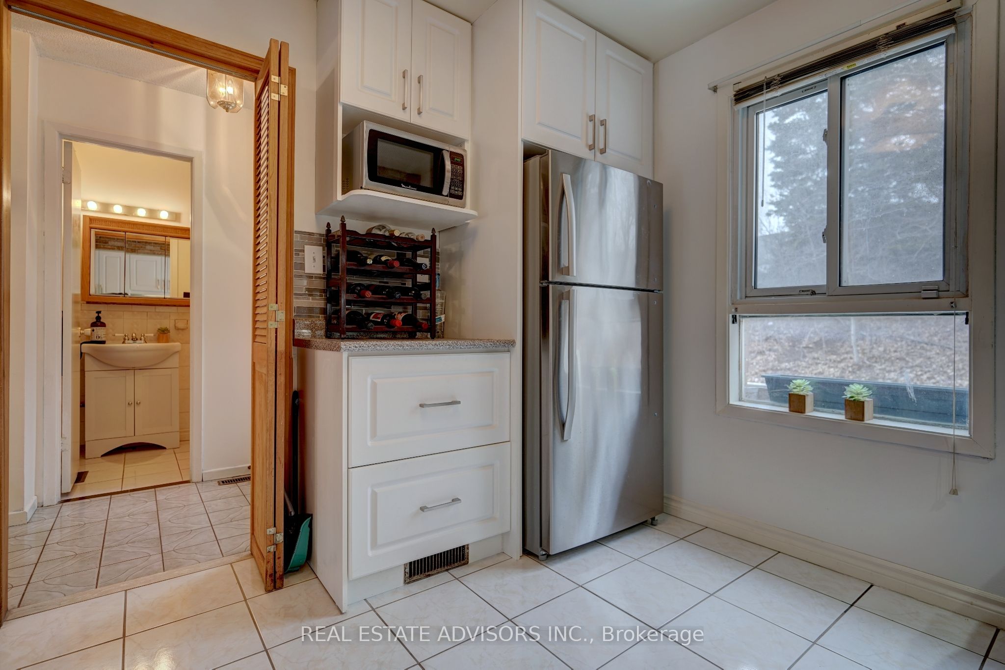#47 - 3175 Kirwin Avenue Property Photo 5