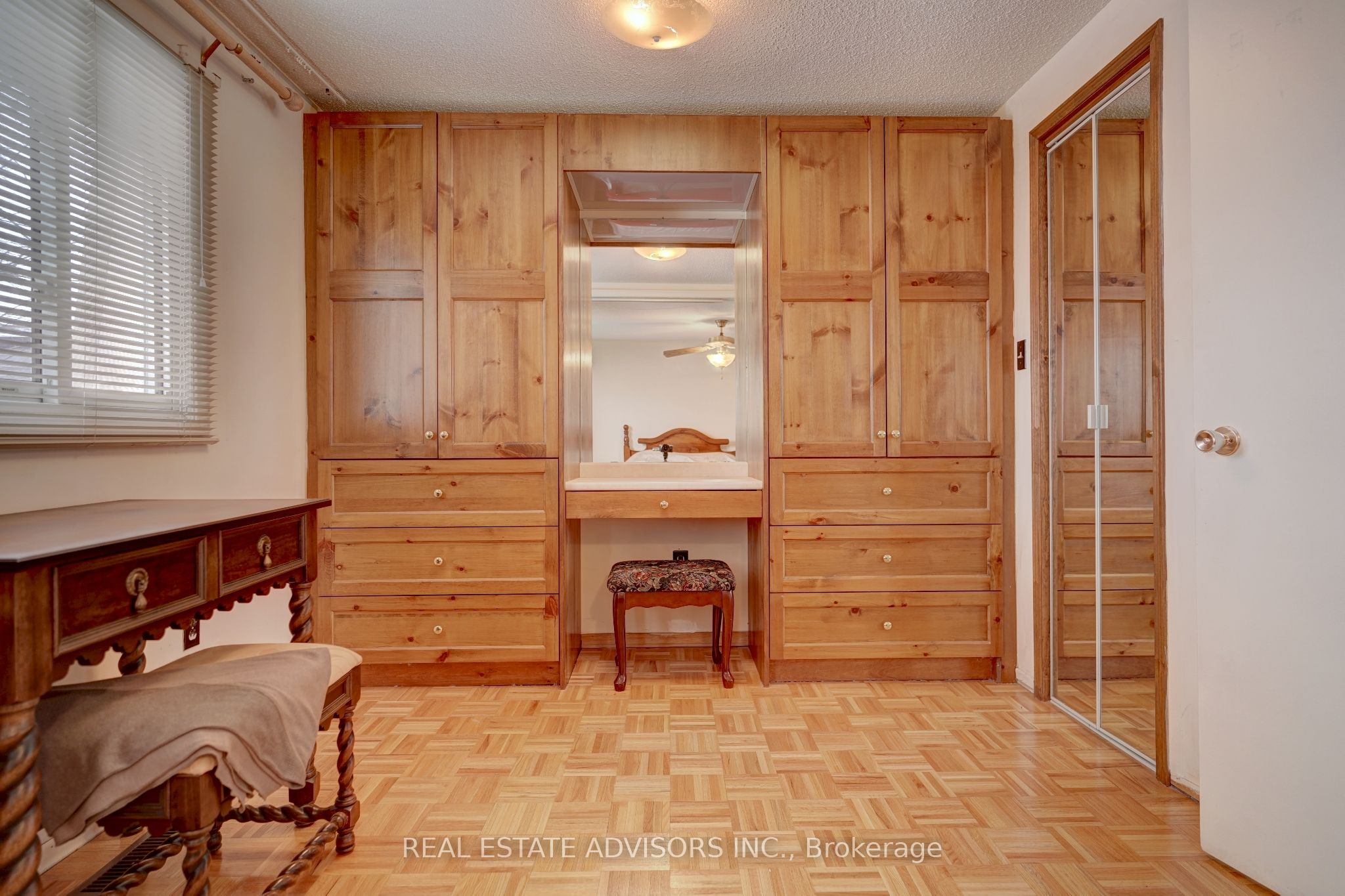 #47 - 3175 Kirwin Avenue Property Photo 15