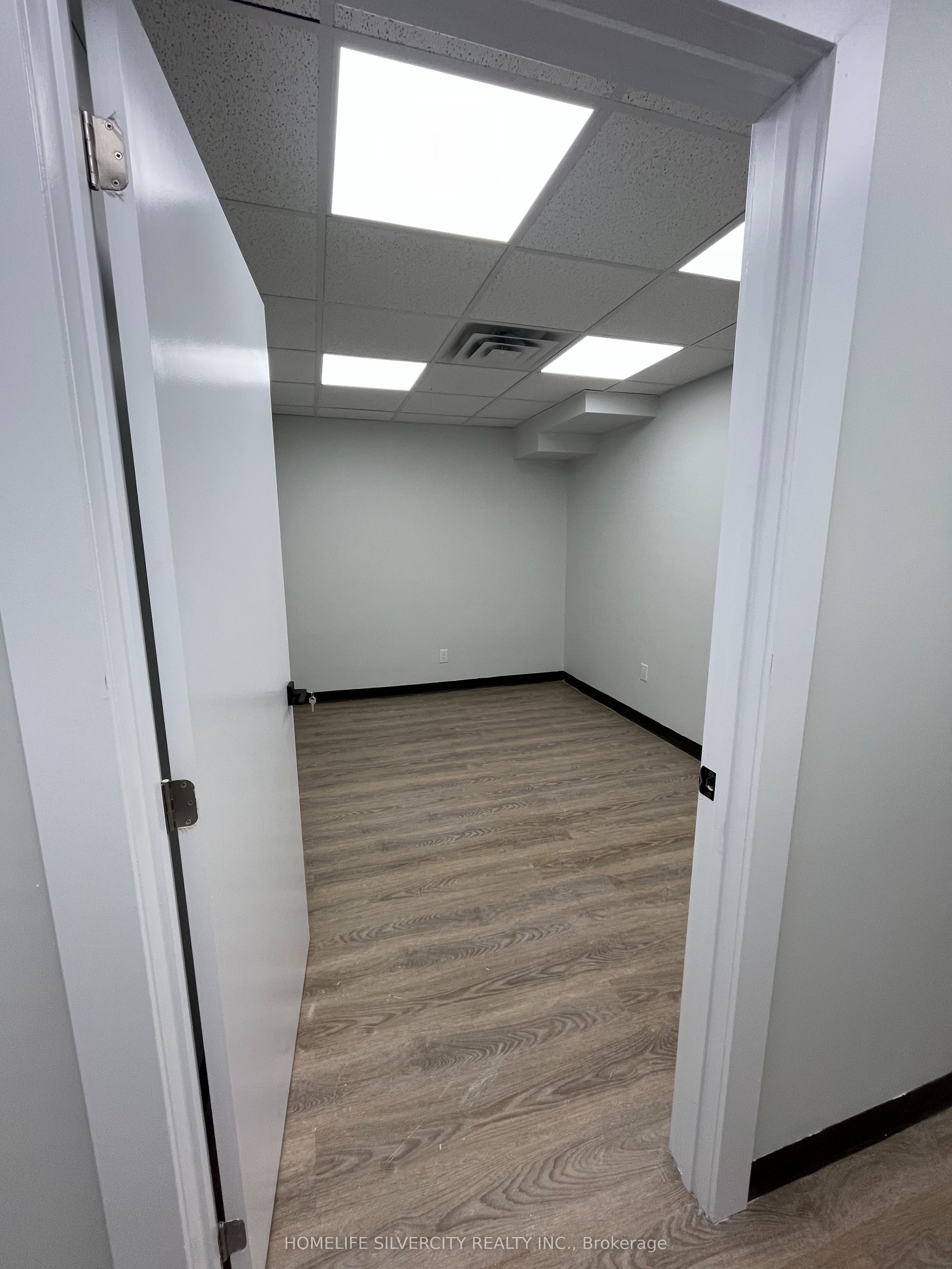 #b2 - 10095 Bramalea Road Property Photo 3