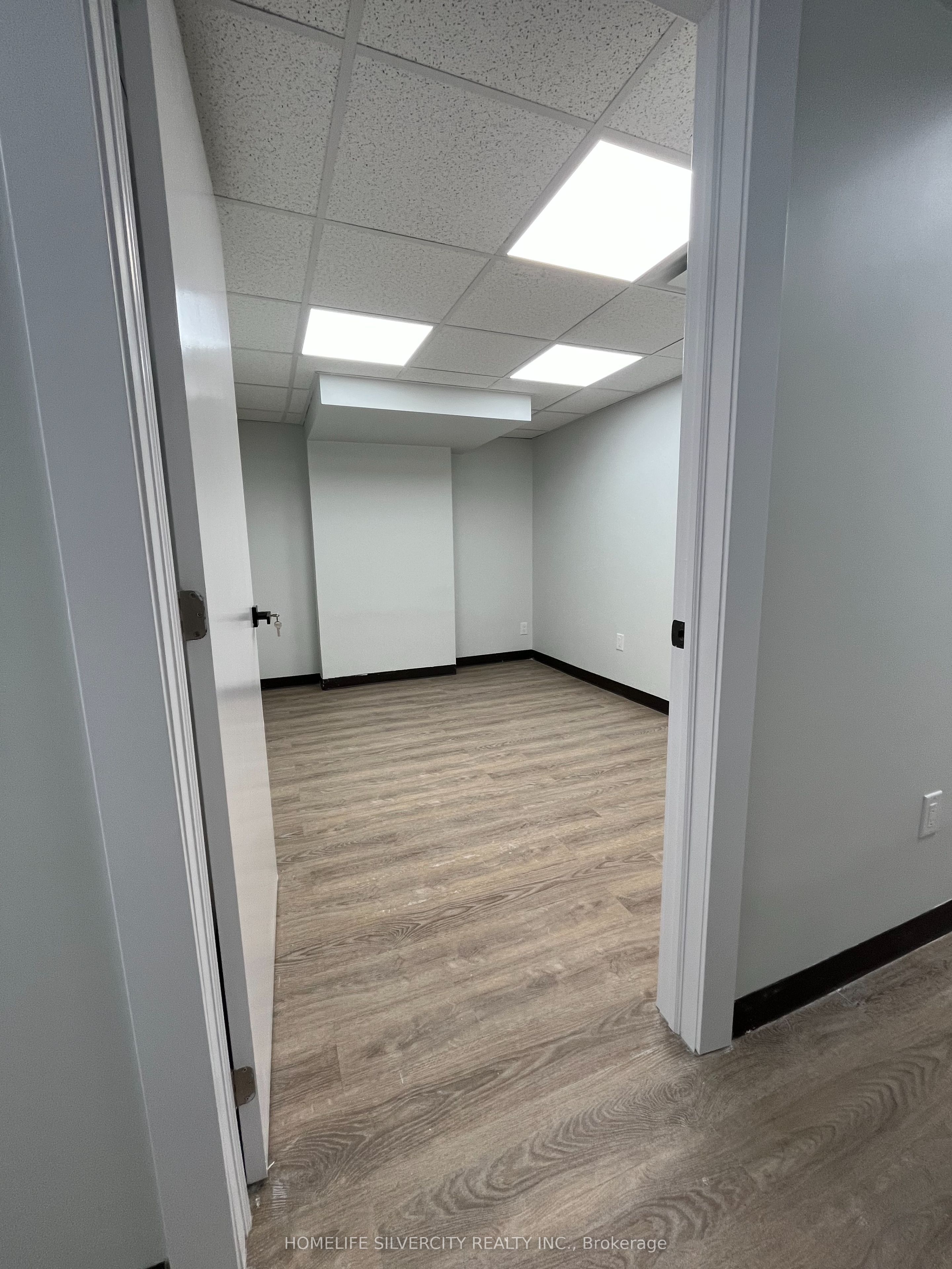 #b2 - 10095 Bramalea Road Property Photo 4