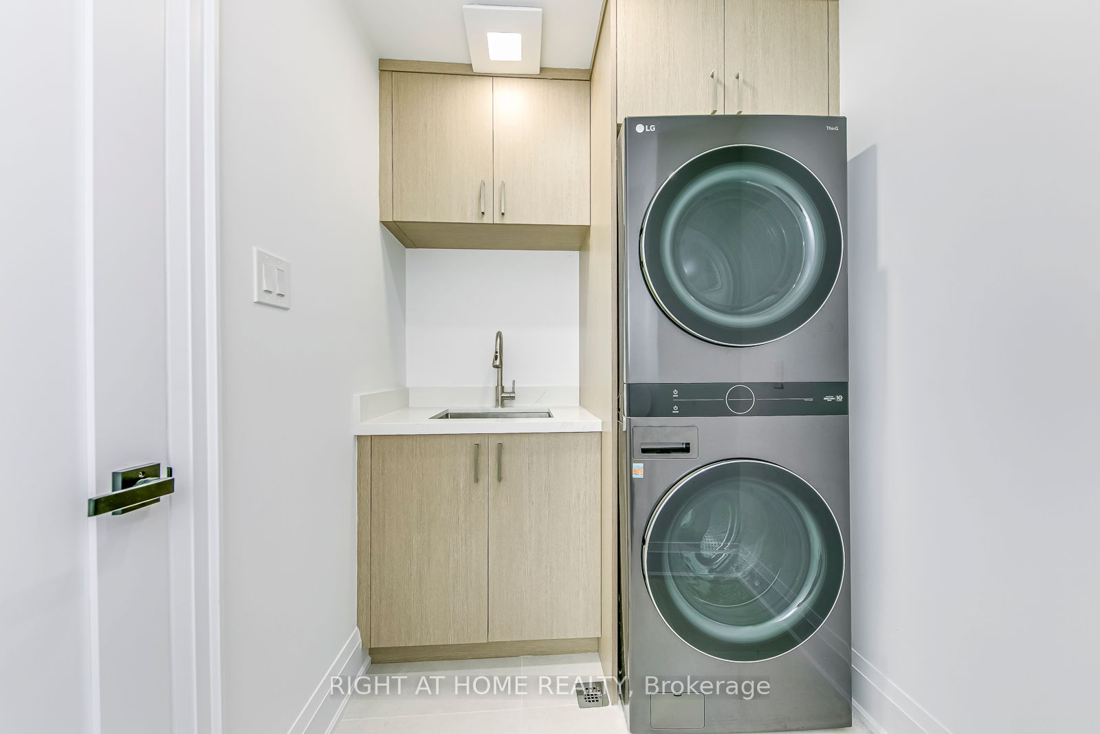 5 Enfield Avenue Property Photo 25