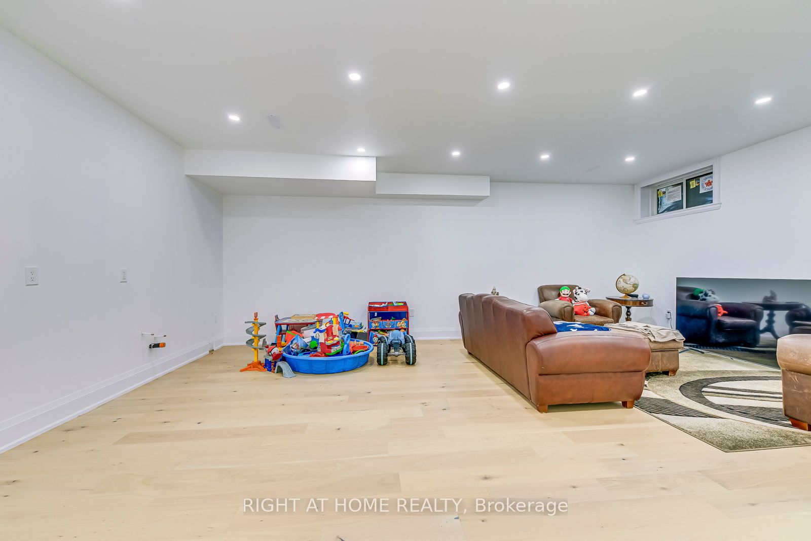 5 Enfield Avenue Property Photo 27