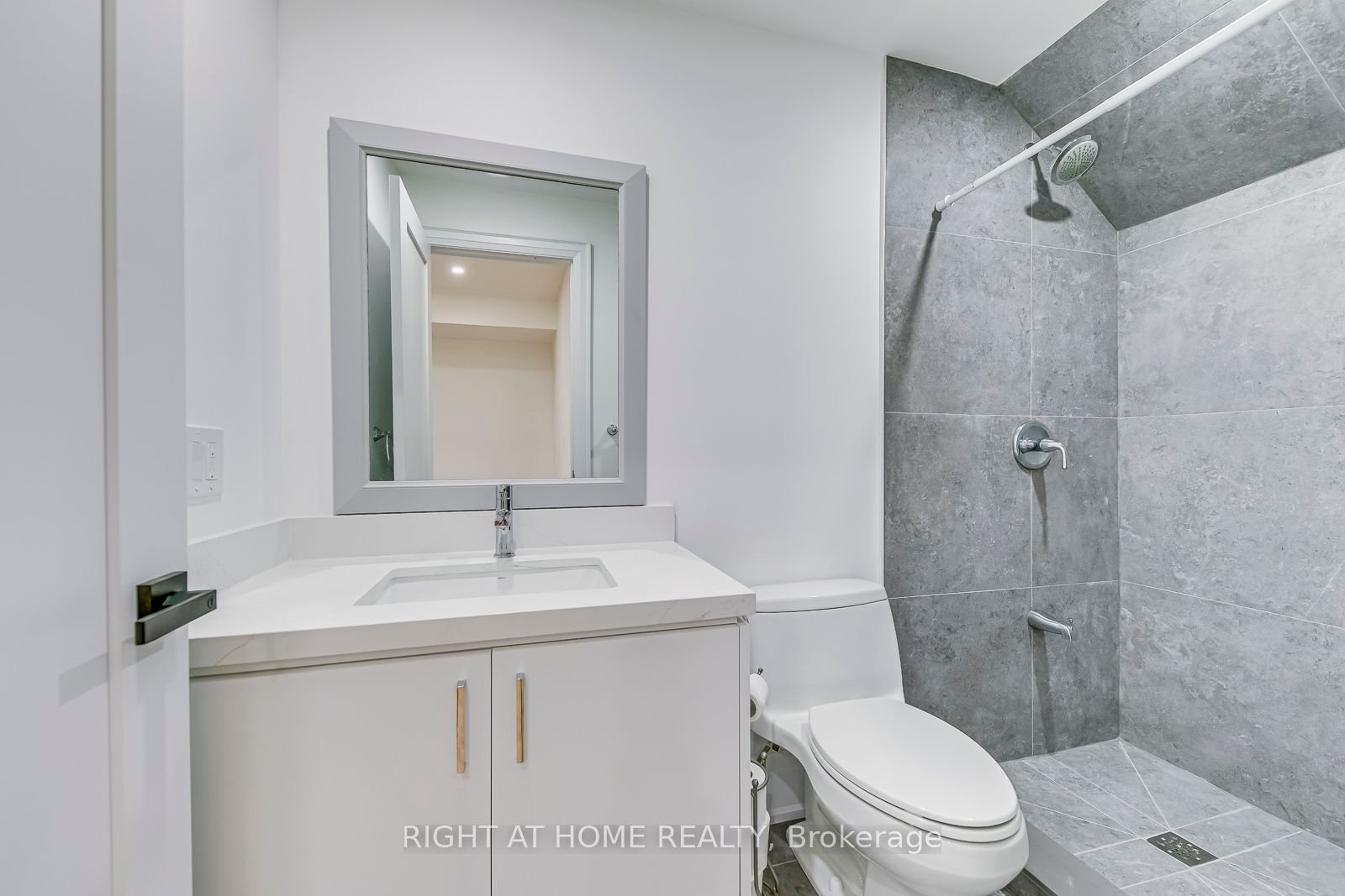 5 Enfield Avenue Property Photo 28