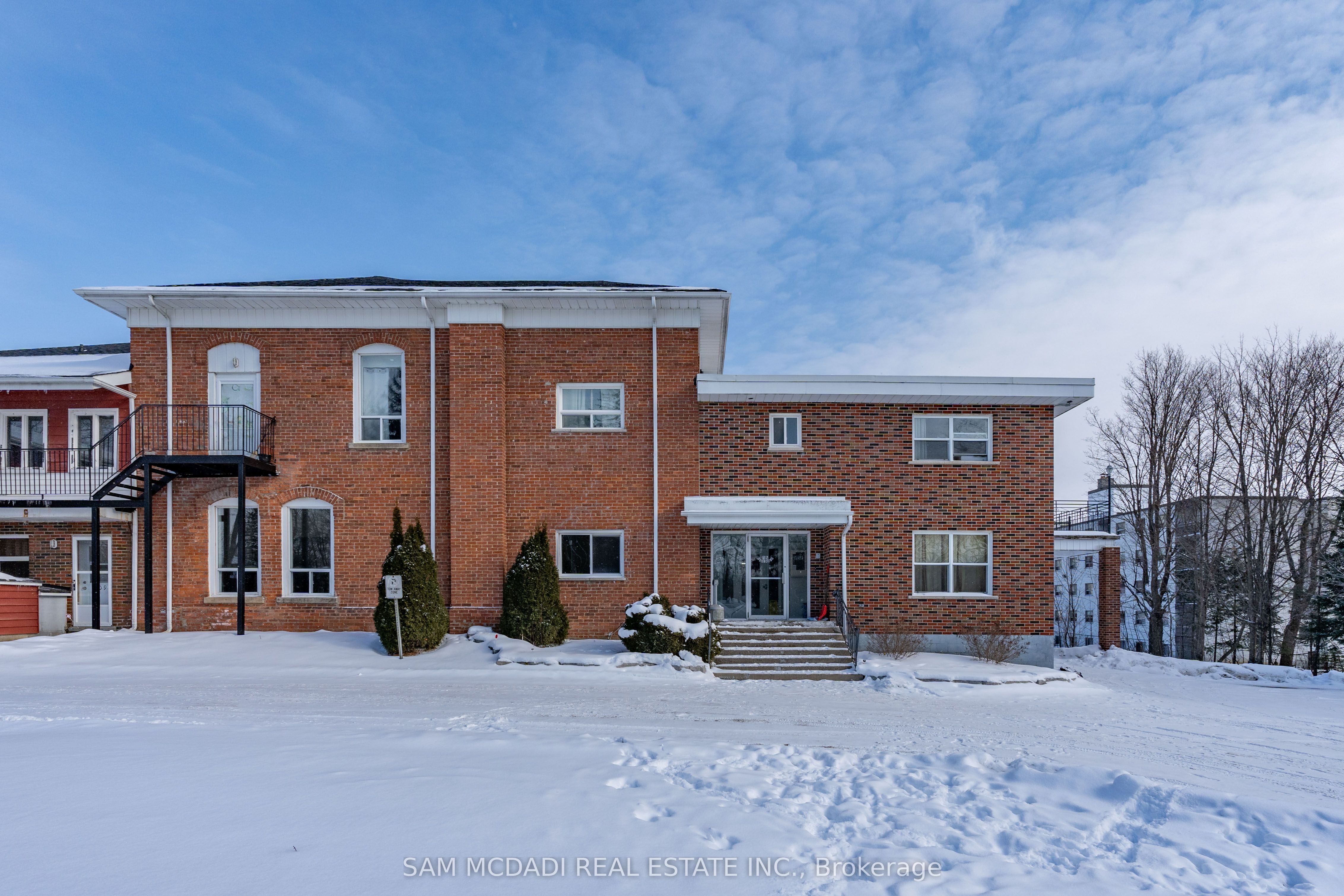 #104 - 15 Faulkner Street Property Photo 1