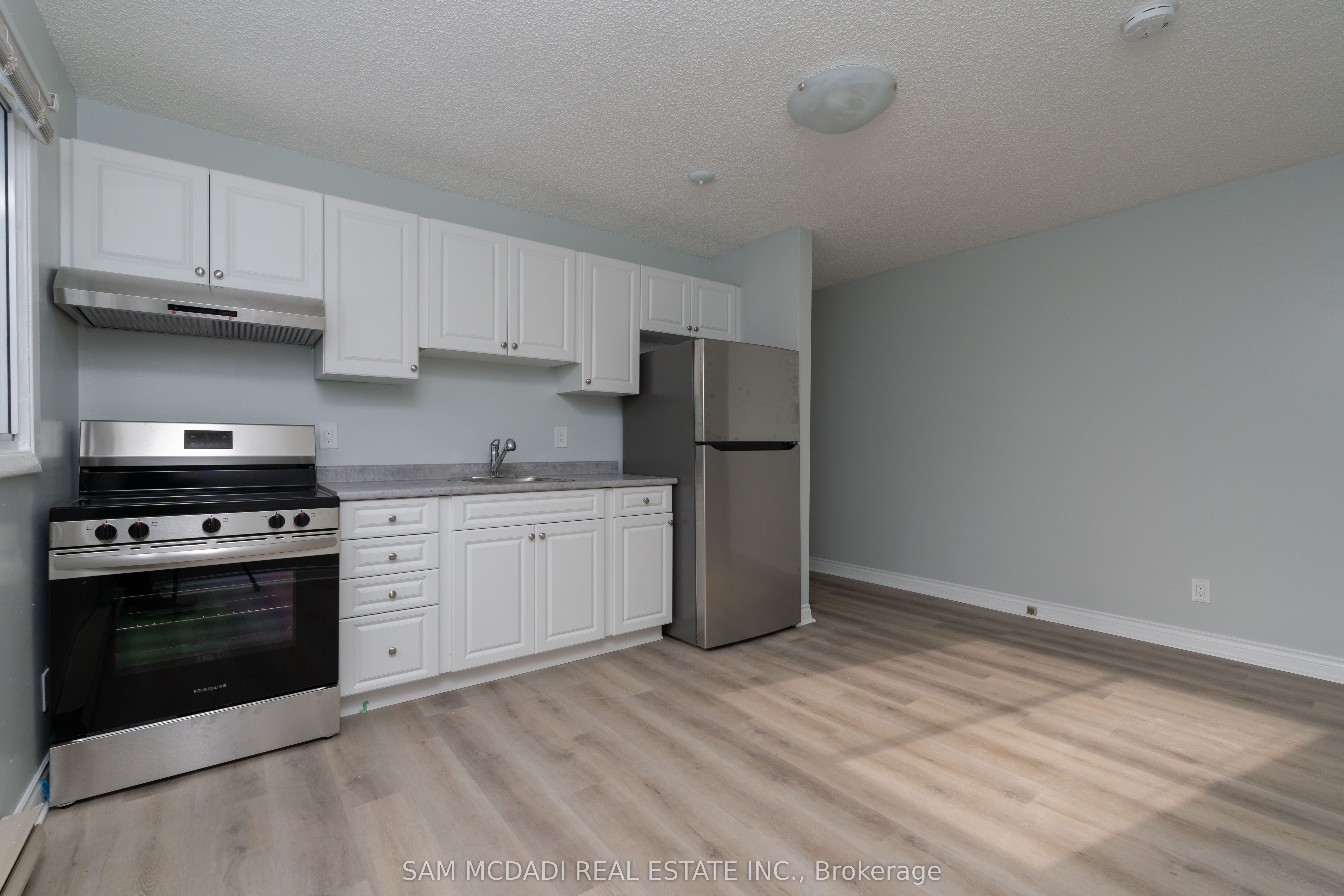 #104 - 15 Faulkner Street Property Photo 3
