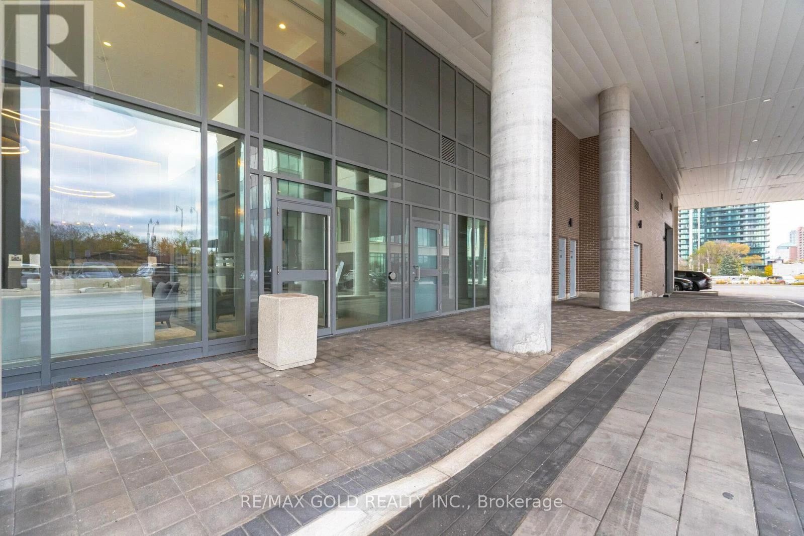#2502 - 15 Lynch Street Property Photo 5