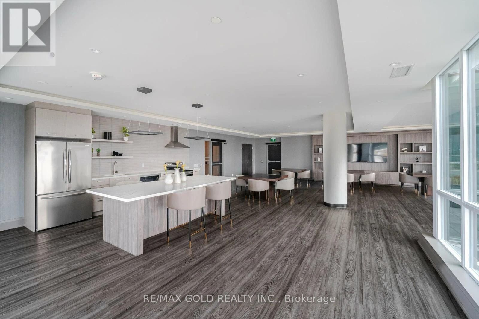 #2502 - 15 Lynch Street Property Photo 12
