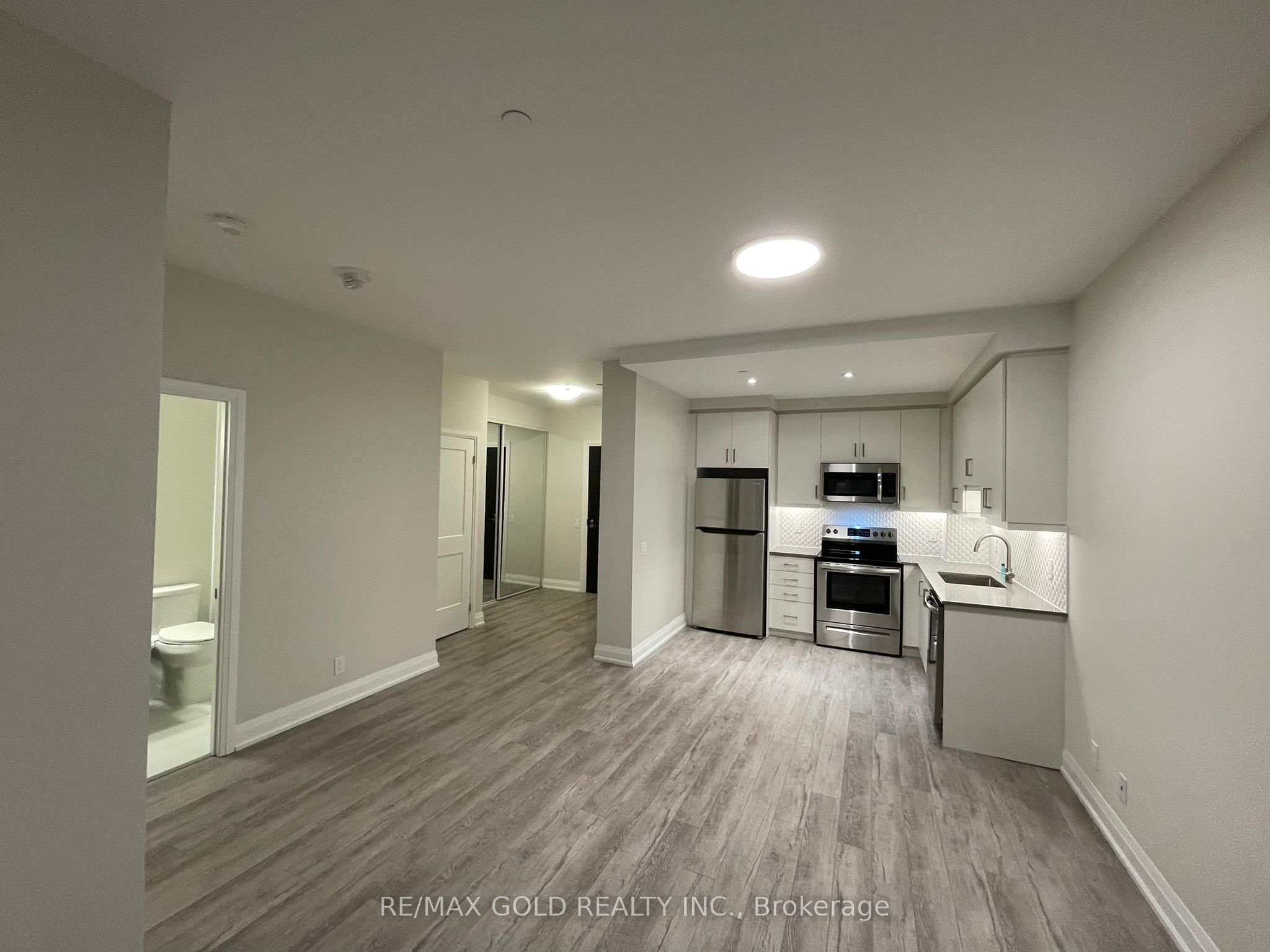 #2502 - 15 Lynch Street Property Photo 21