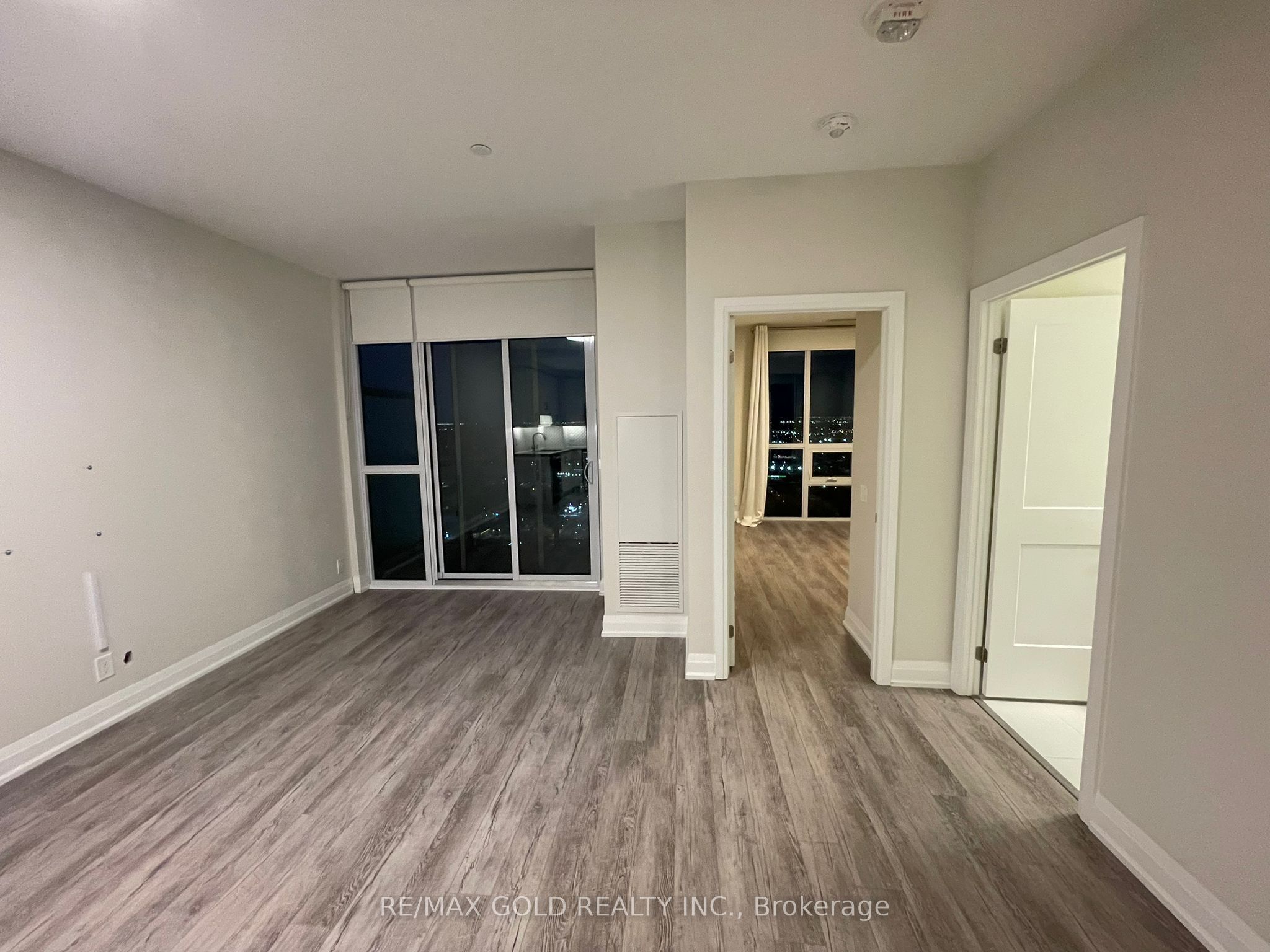 #2502 - 15 Lynch Street Property Photo 23