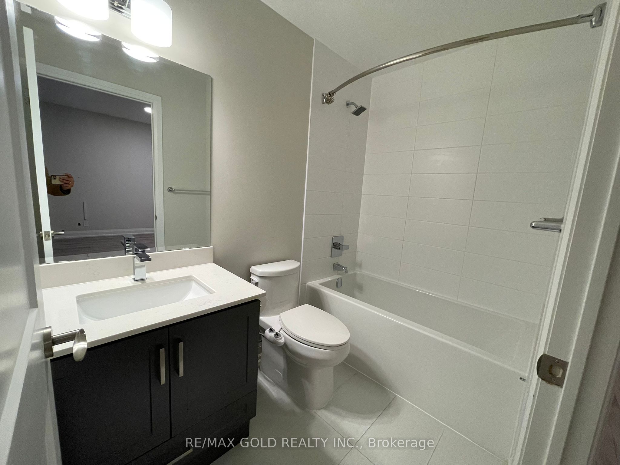 #2502 - 15 Lynch Street Property Photo 27