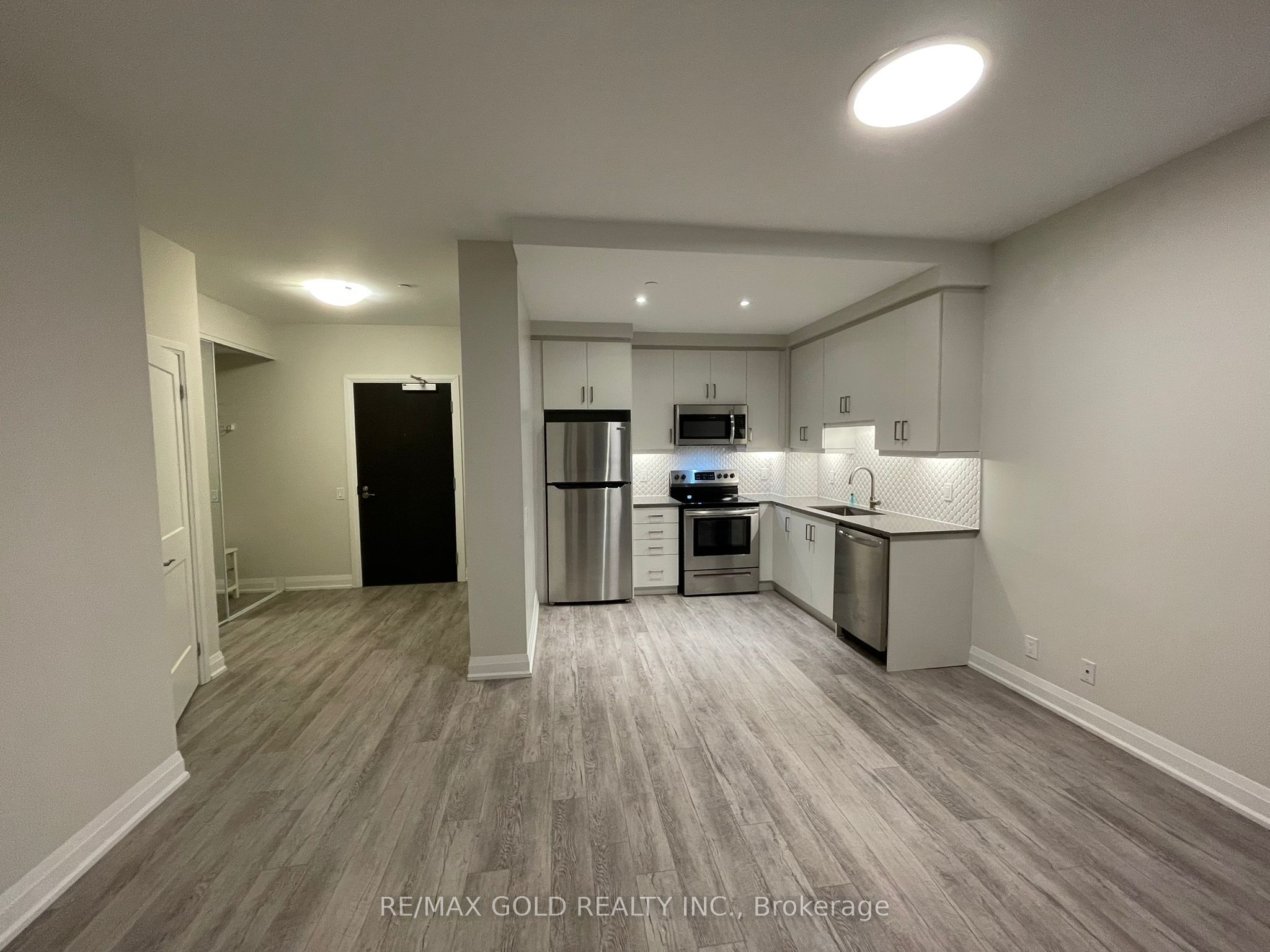 #2502 - 15 Lynch Street Property Photo 32