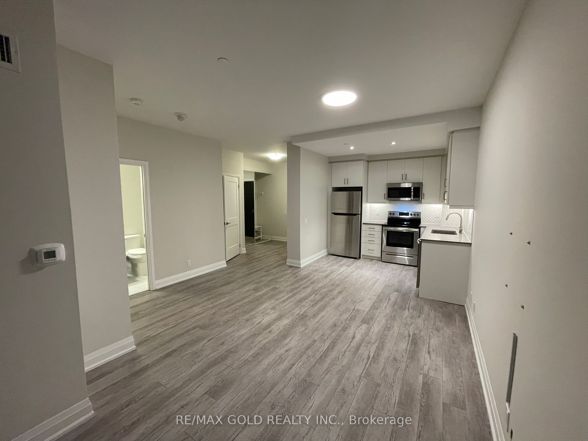 #2502 - 15 Lynch Street Property Photo 33
