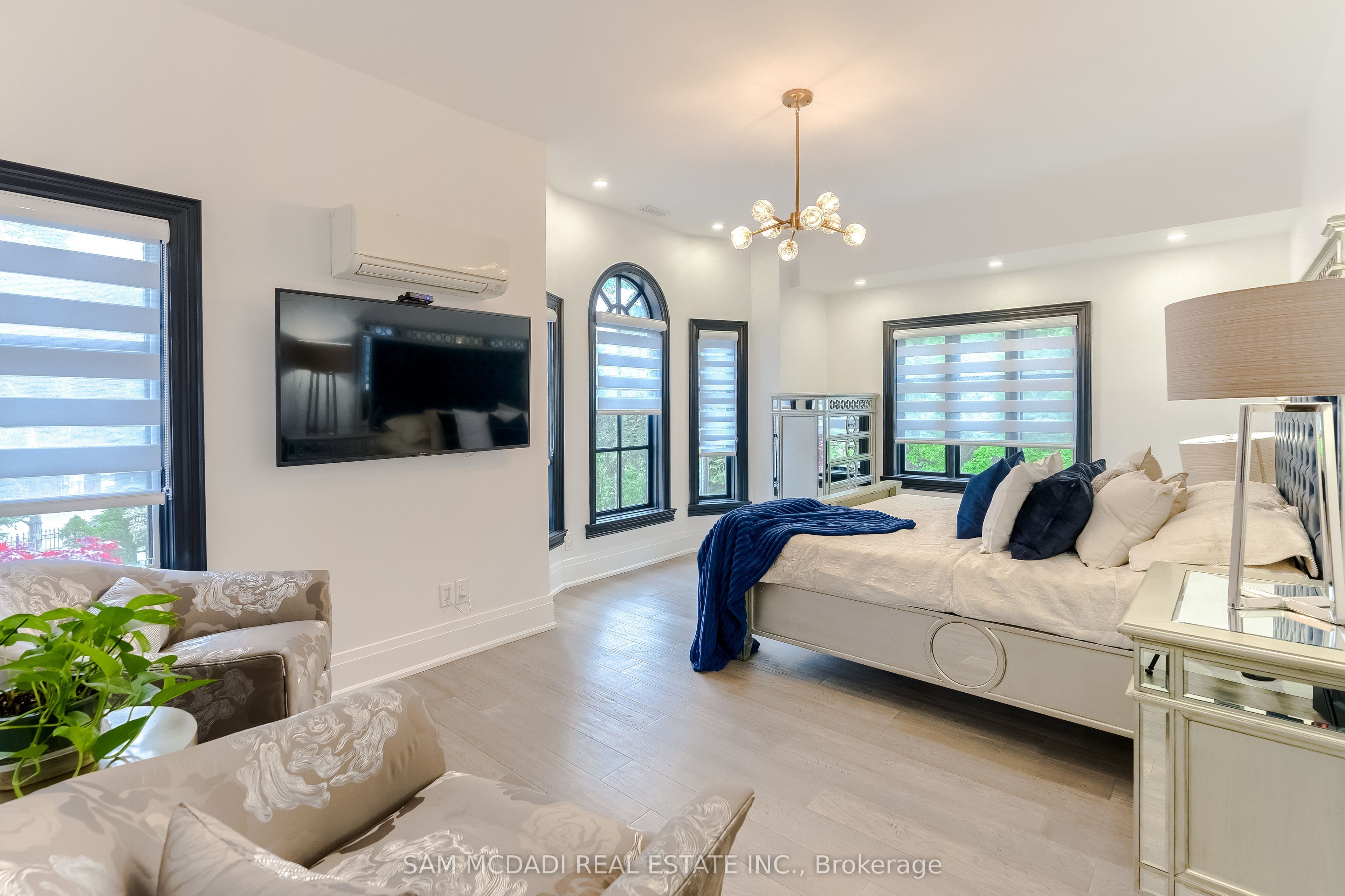 1540 Mississauga Road Property Photo 24