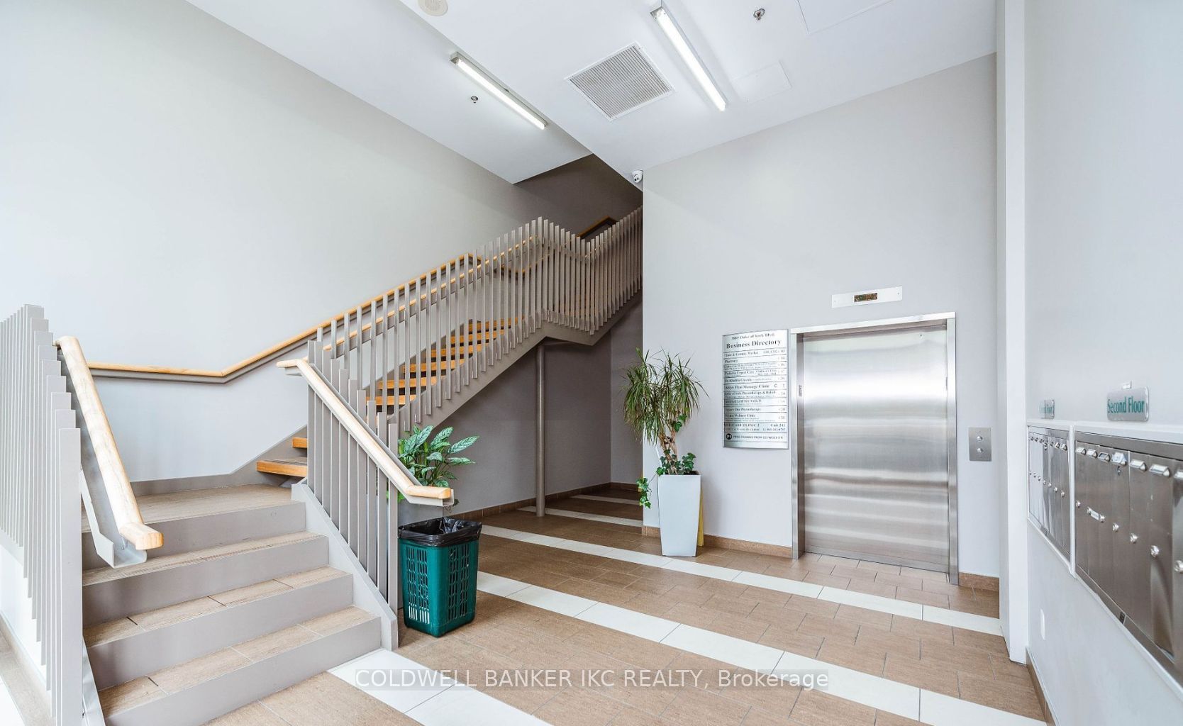 #c211 - 3885 Duke Of York Boulevard Property Photo 4