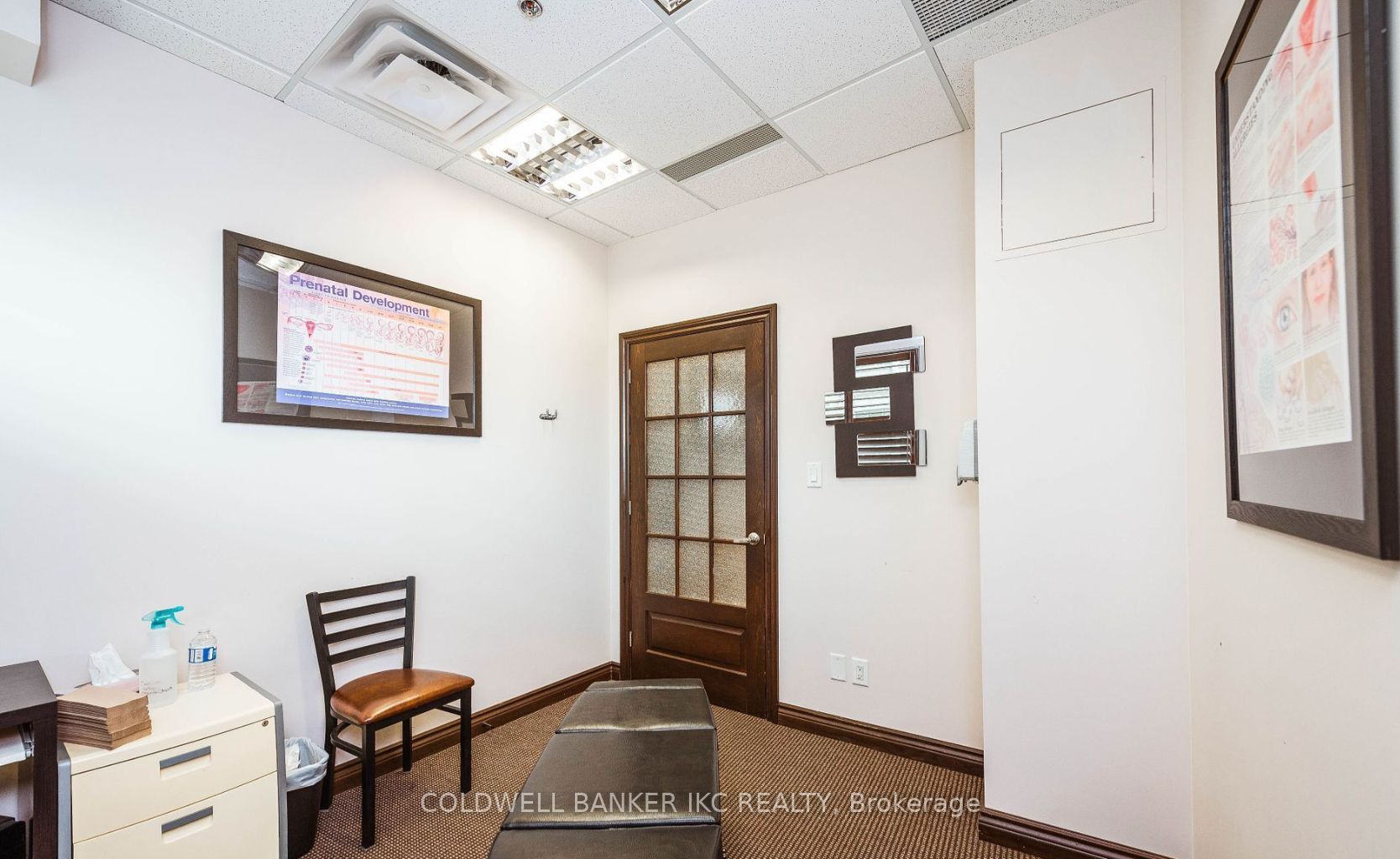 #c211 - 3885 Duke Of York Boulevard Property Photo 22