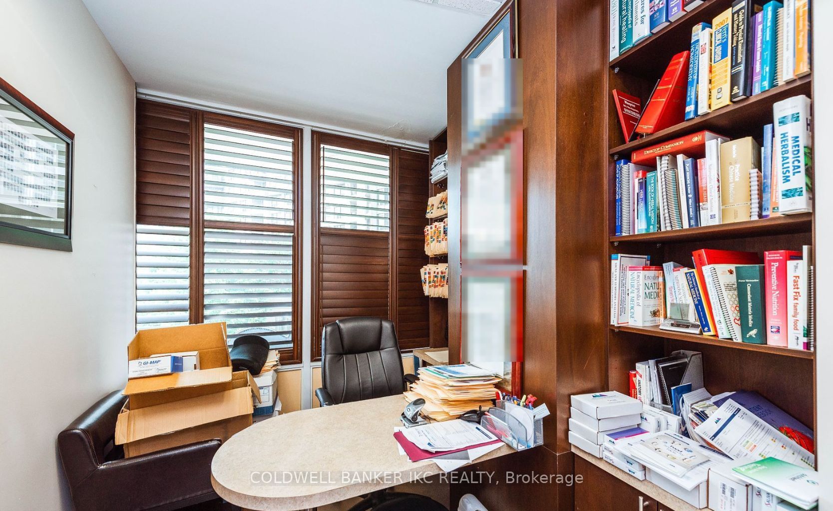 #c211 - 3885 Duke Of York Boulevard Property Photo 25