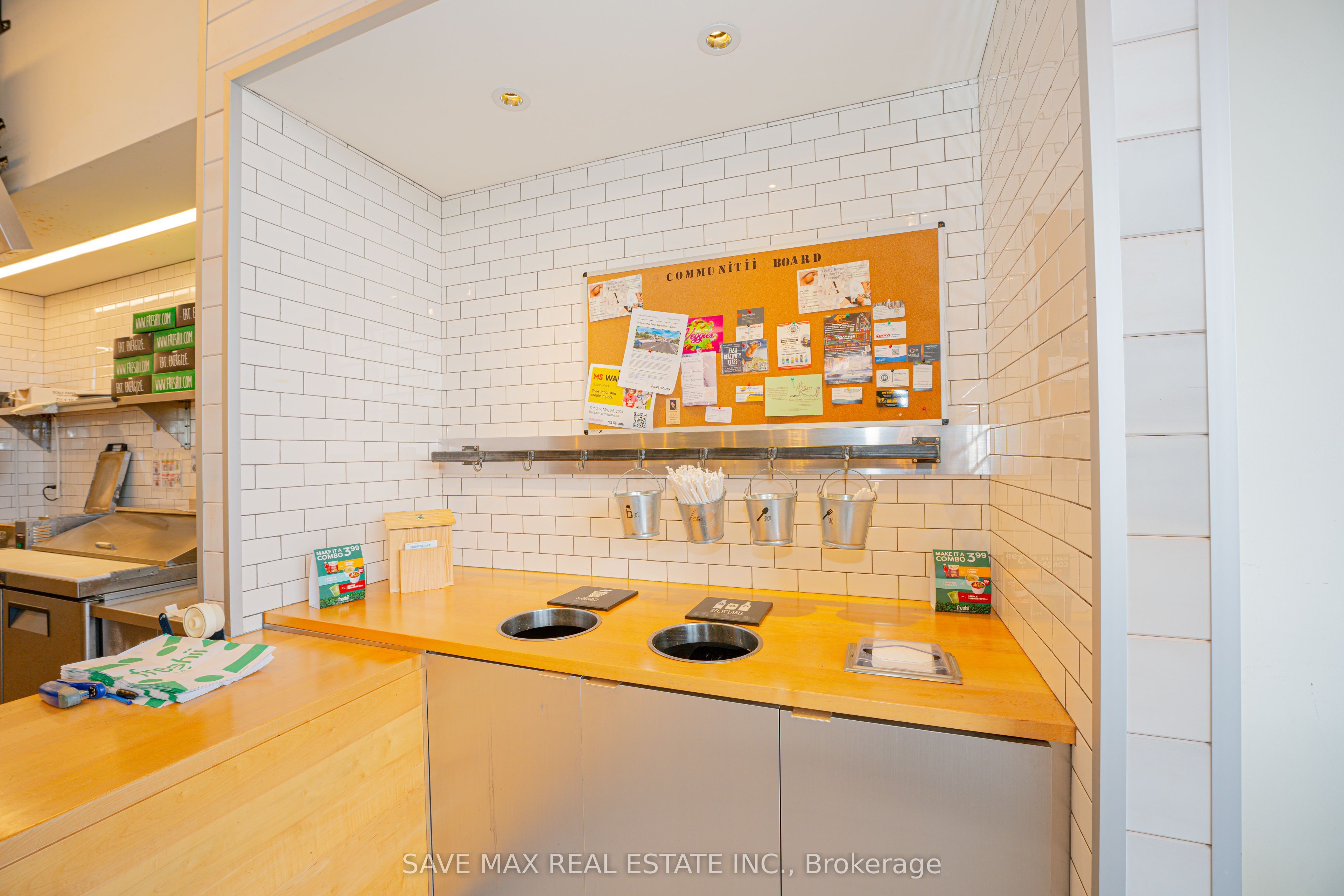 728 Burloak Drive Property Photo 13