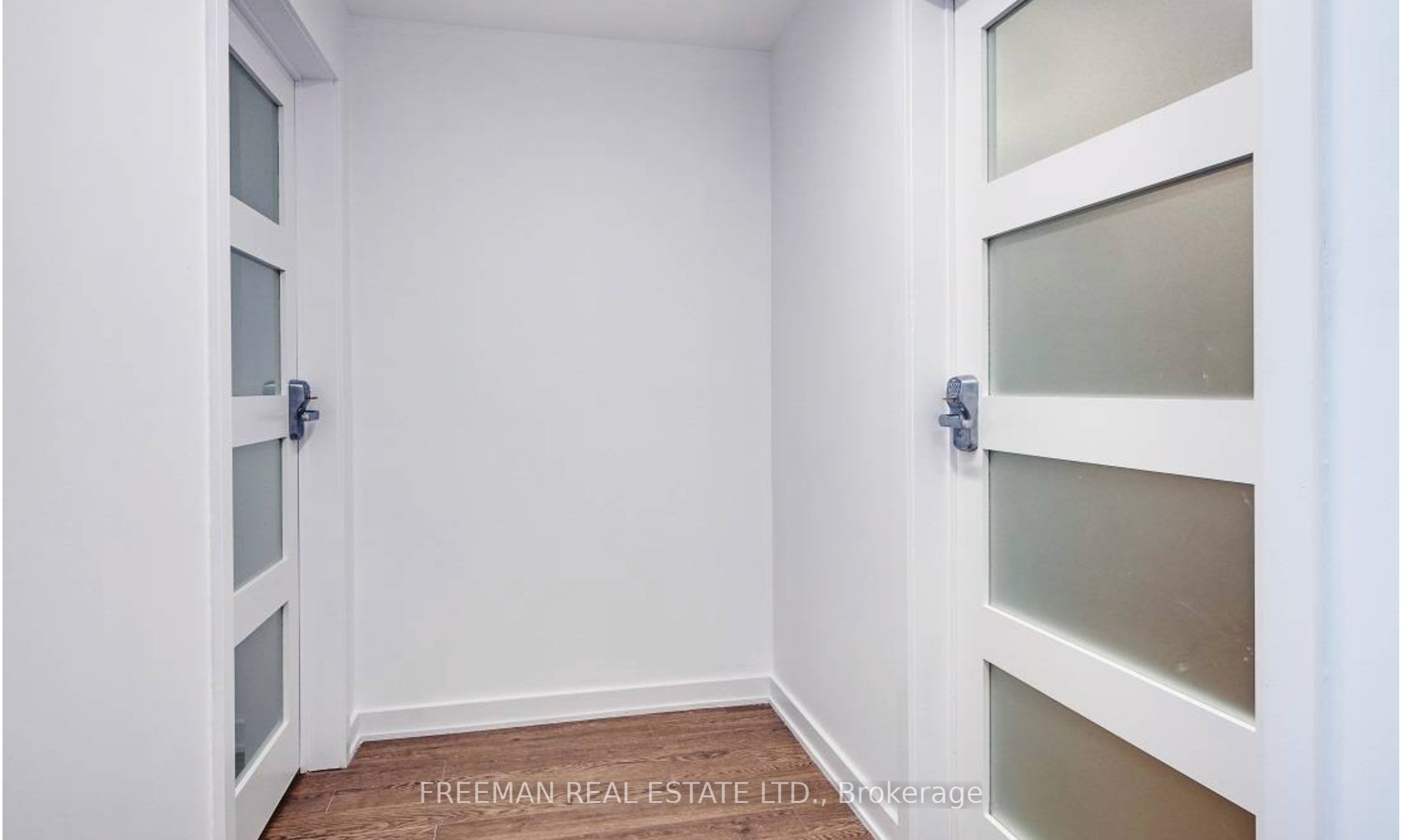 #lower - 1216 St. Clair Avenue Property Photo 8