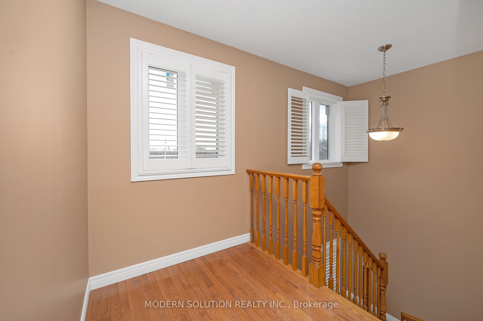 #2 - 5151 Upper Middle Road Property Photo 17