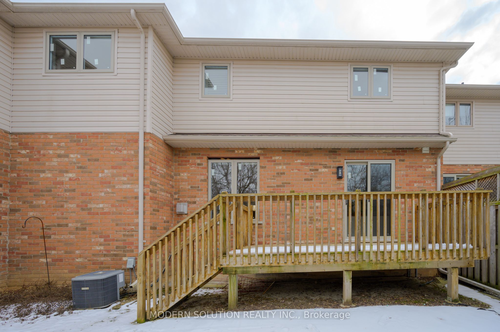 #2 - 5151 Upper Middle Road Property Photo 26