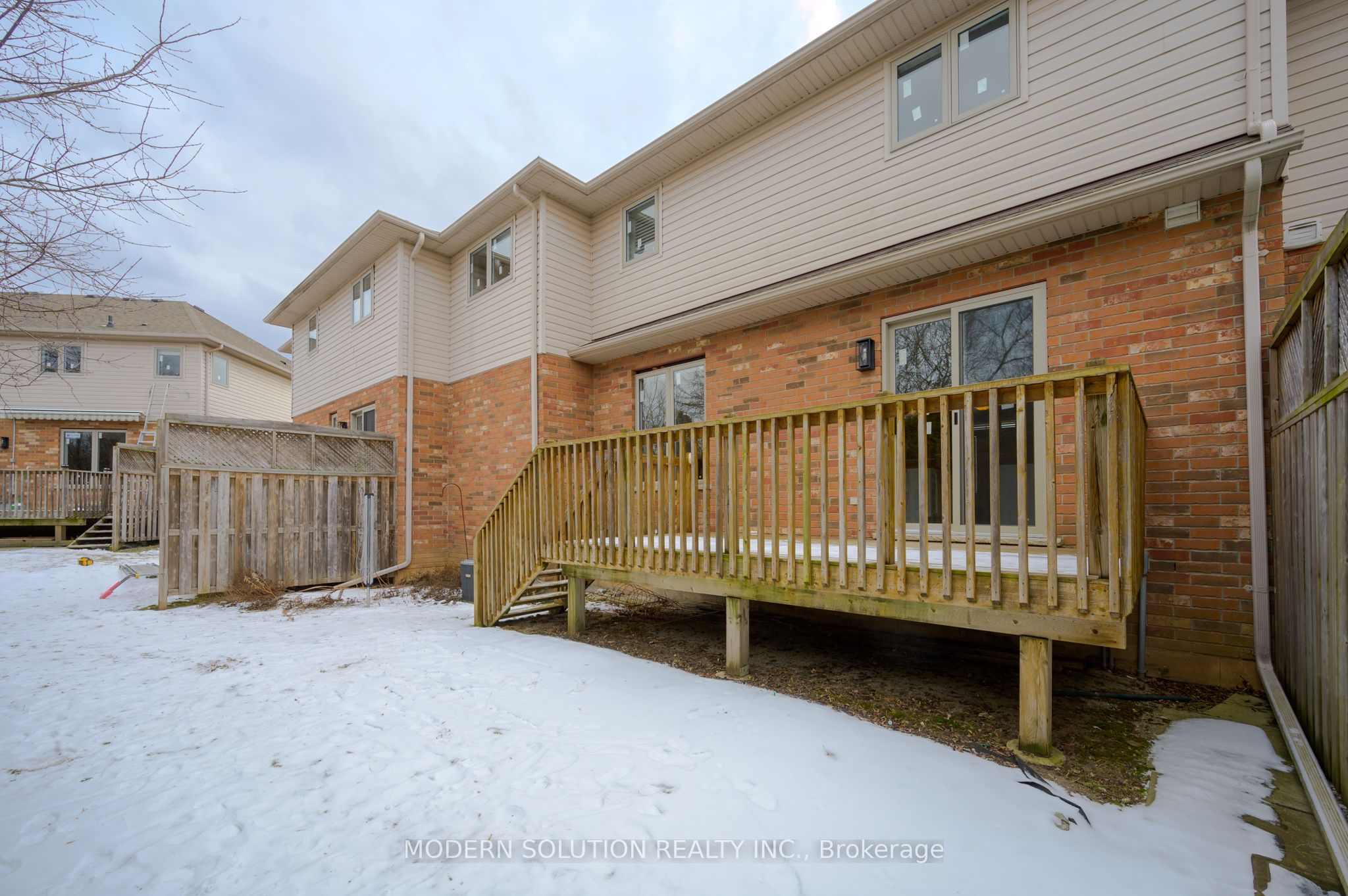 #2 - 5151 Upper Middle Road Property Photo 27