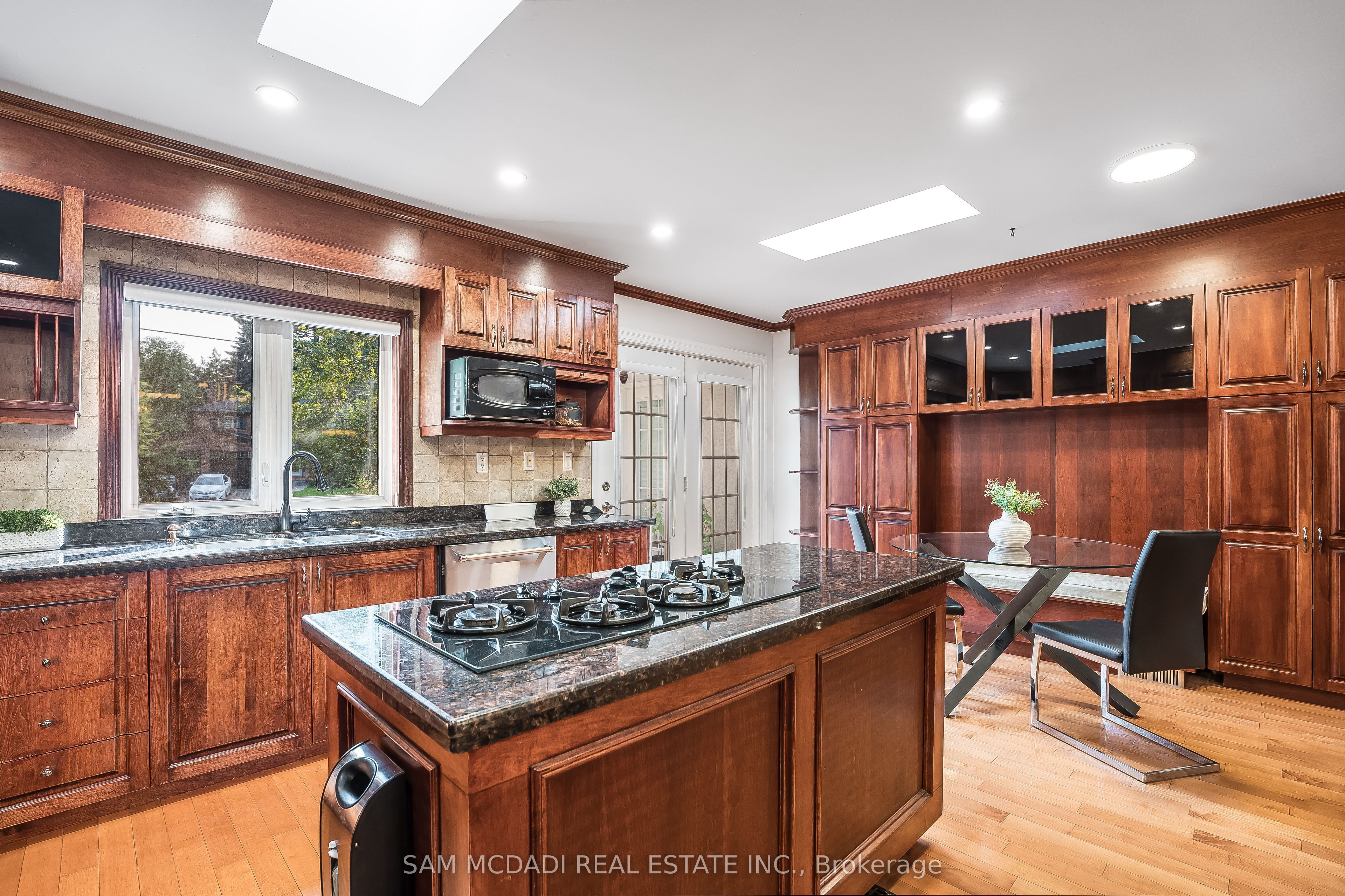1262 Mississauga Road Property Photo 11