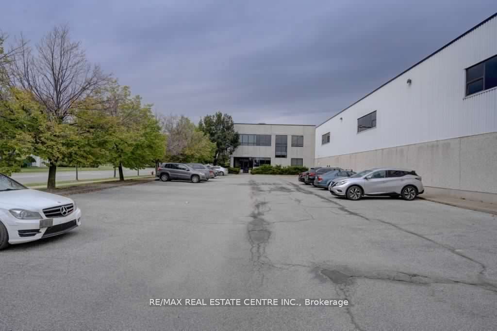 #unit A - 6811 Edwards Boulevard Property Photo 1