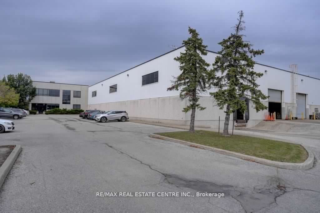 #unit A - 6811 Edwards Boulevard Property Photo 2