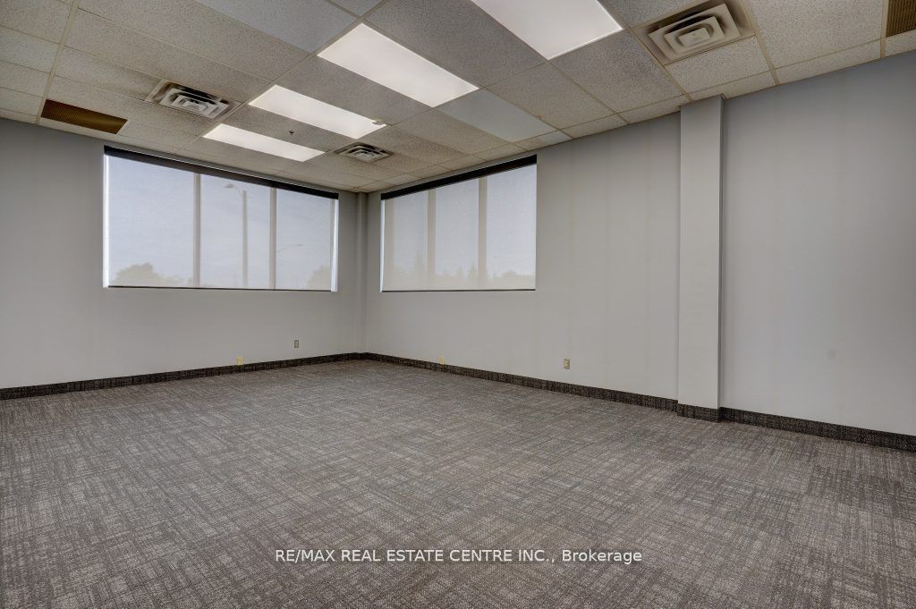 #unit A - 6811 Edwards Boulevard Property Photo 9