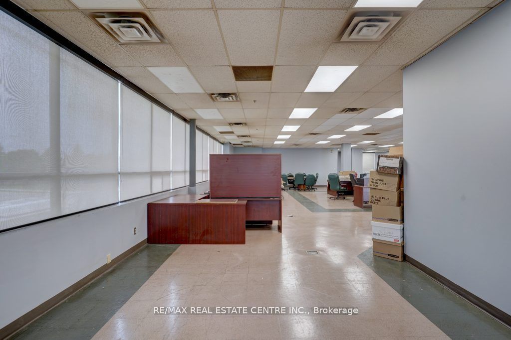 #unit A - 6811 Edwards Boulevard Property Photo 11