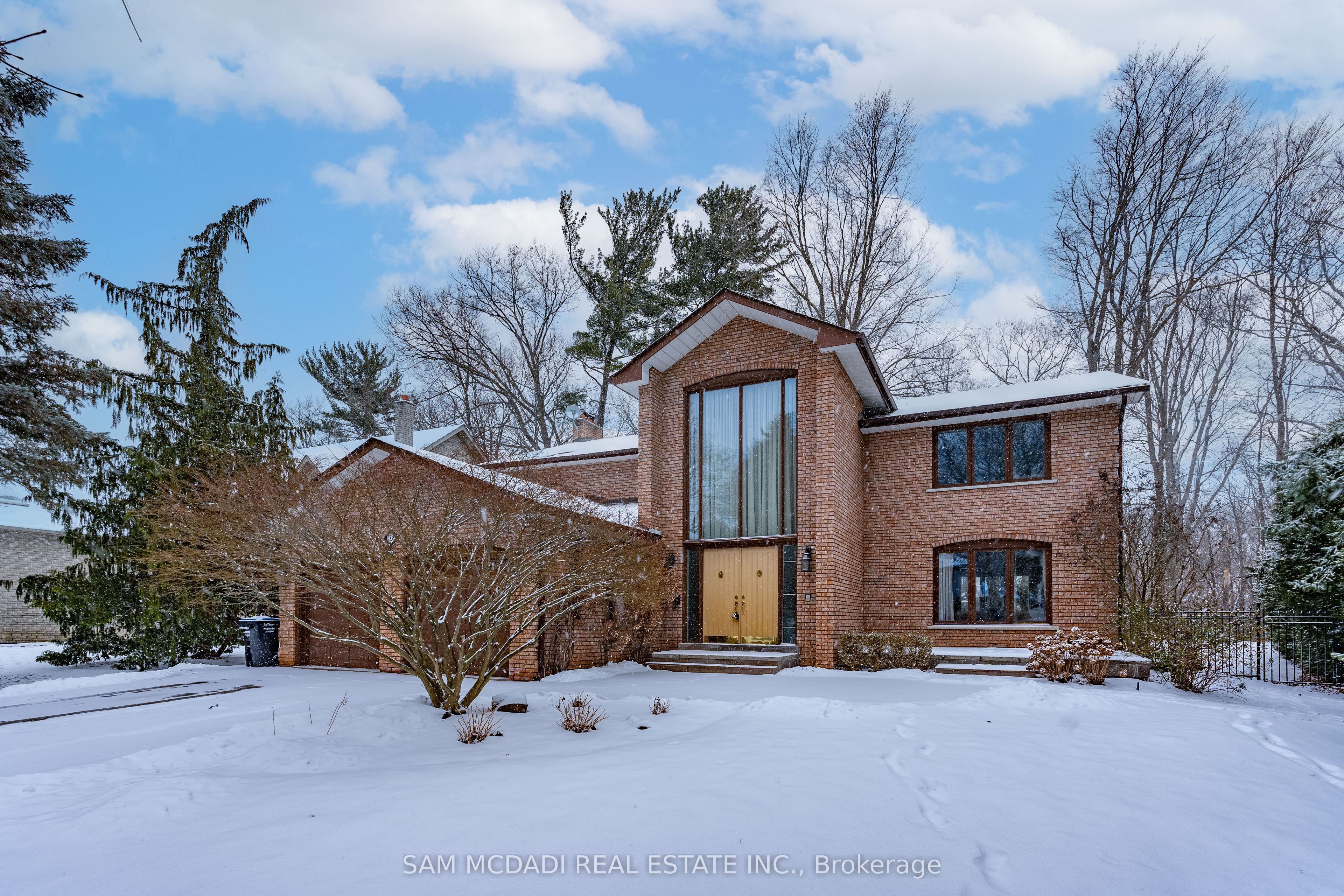 1836 Friar Tuck Court Property Photo 2