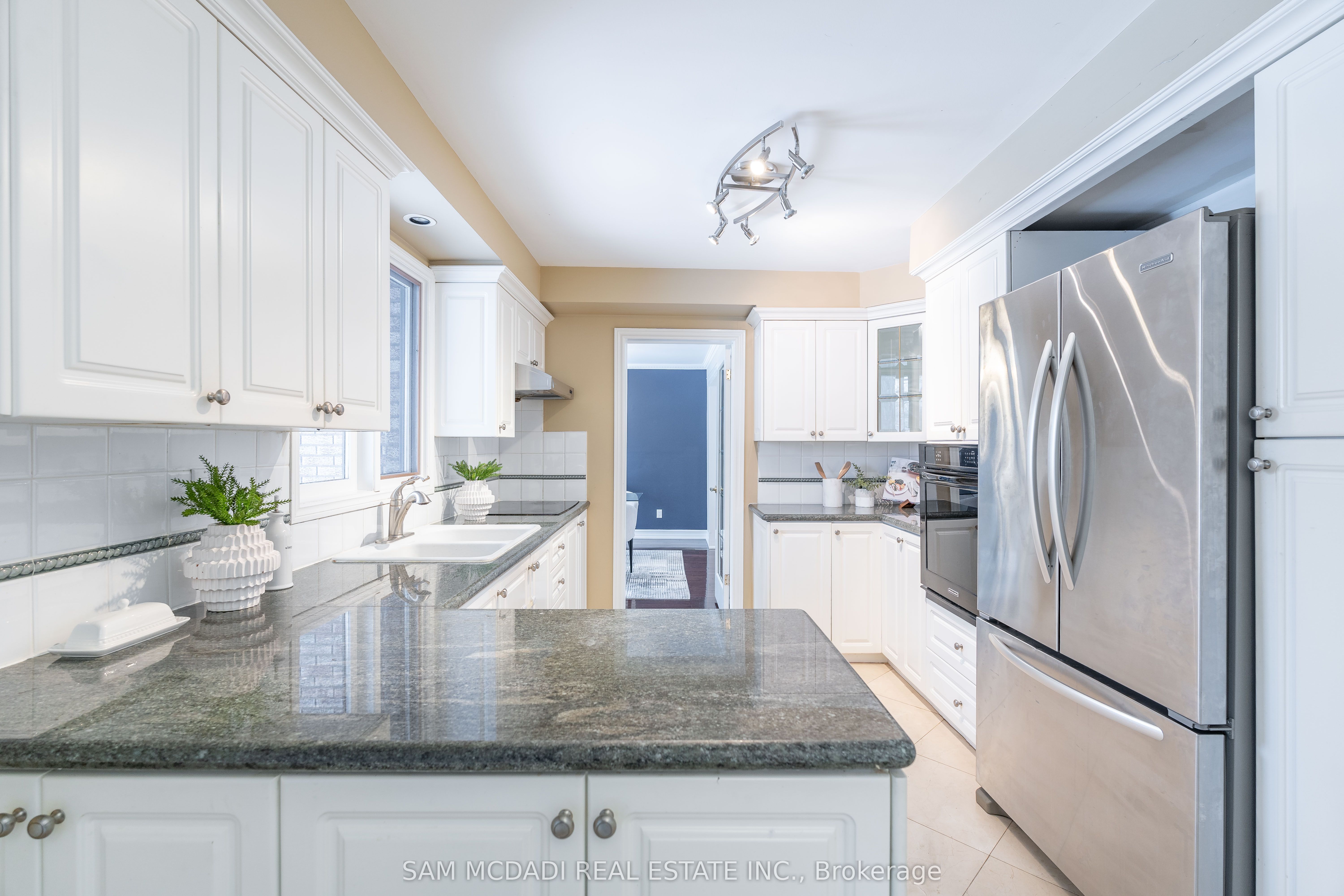 1836 Friar Tuck Court Property Photo 10