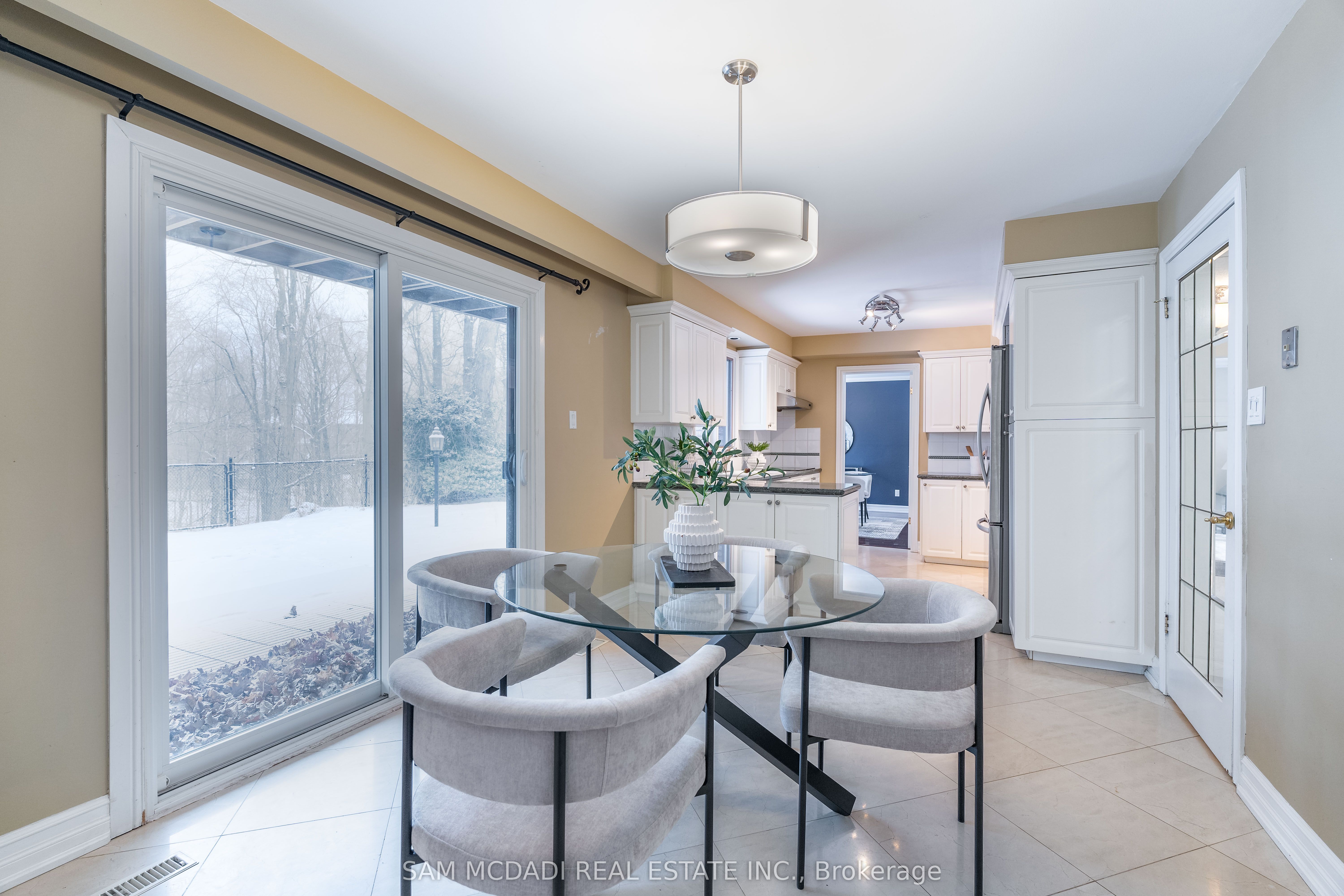 1836 Friar Tuck Court Property Photo 12