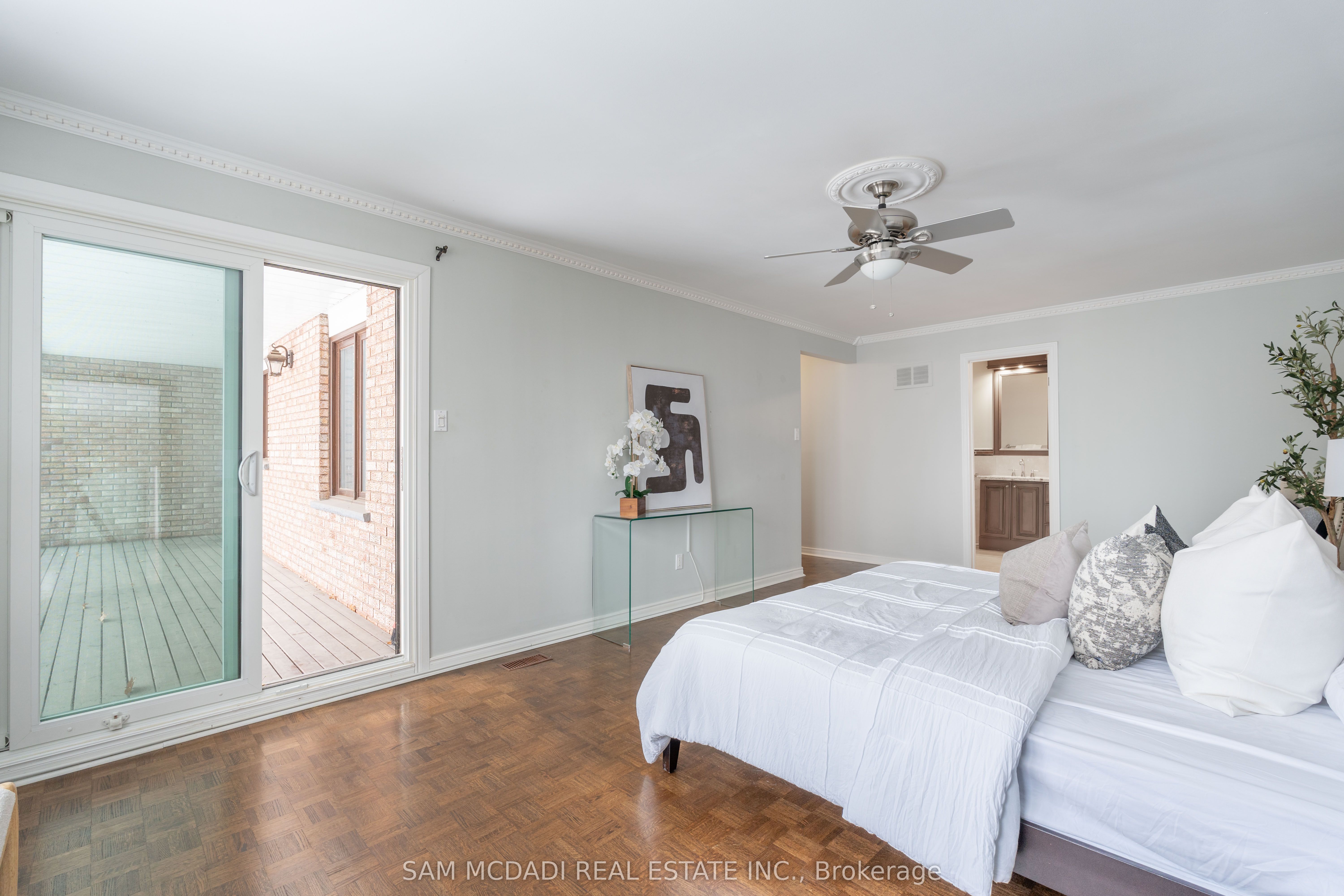 1836 Friar Tuck Court Property Photo 20