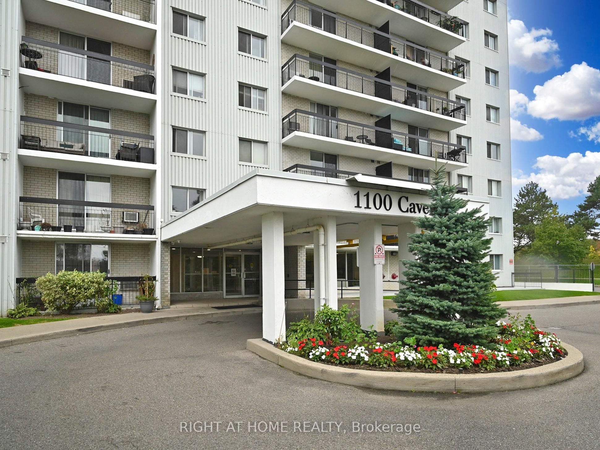 #1004 - 1100 Caven Street Property Photo 1