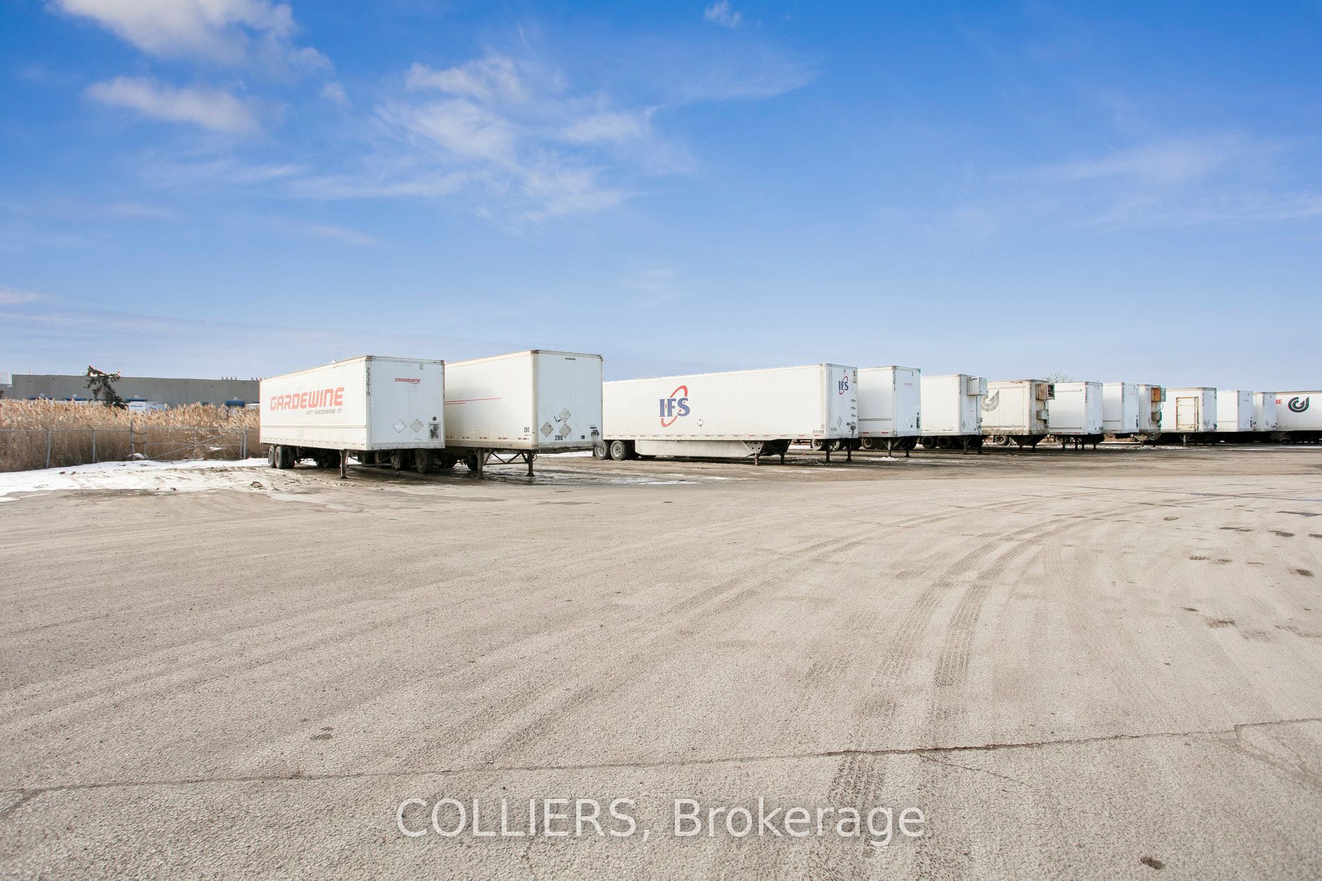 #opt 2 - 1100 Haultain Court Property Photo 4