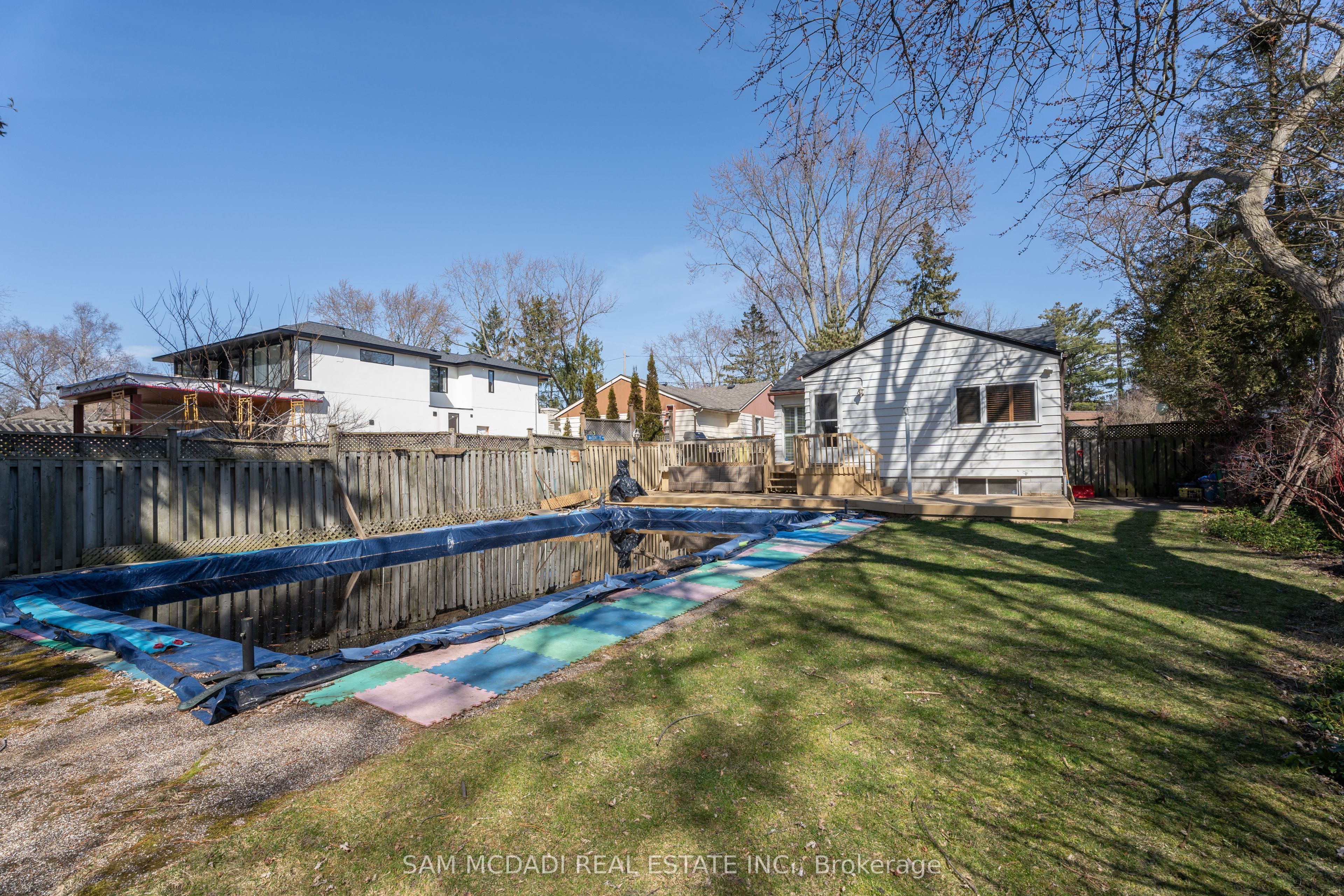 1218 Lakebreeze Drive Property Photo 8