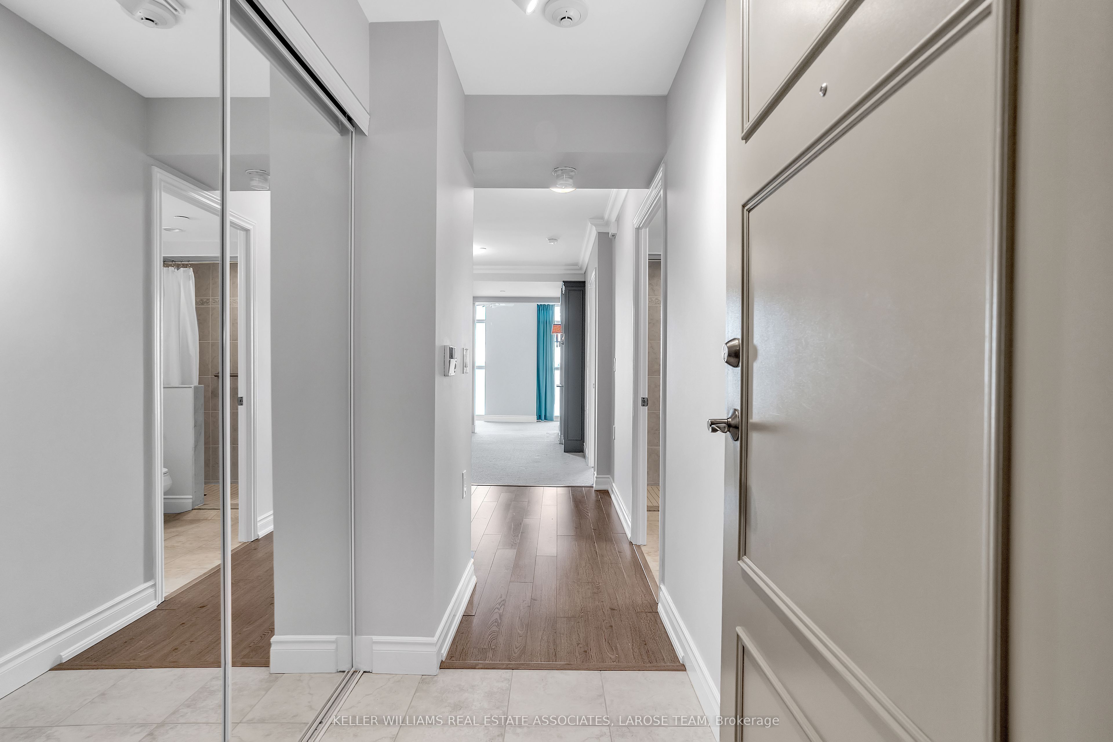 #1707 - 3 Marine Parade Drive Property Photo 5