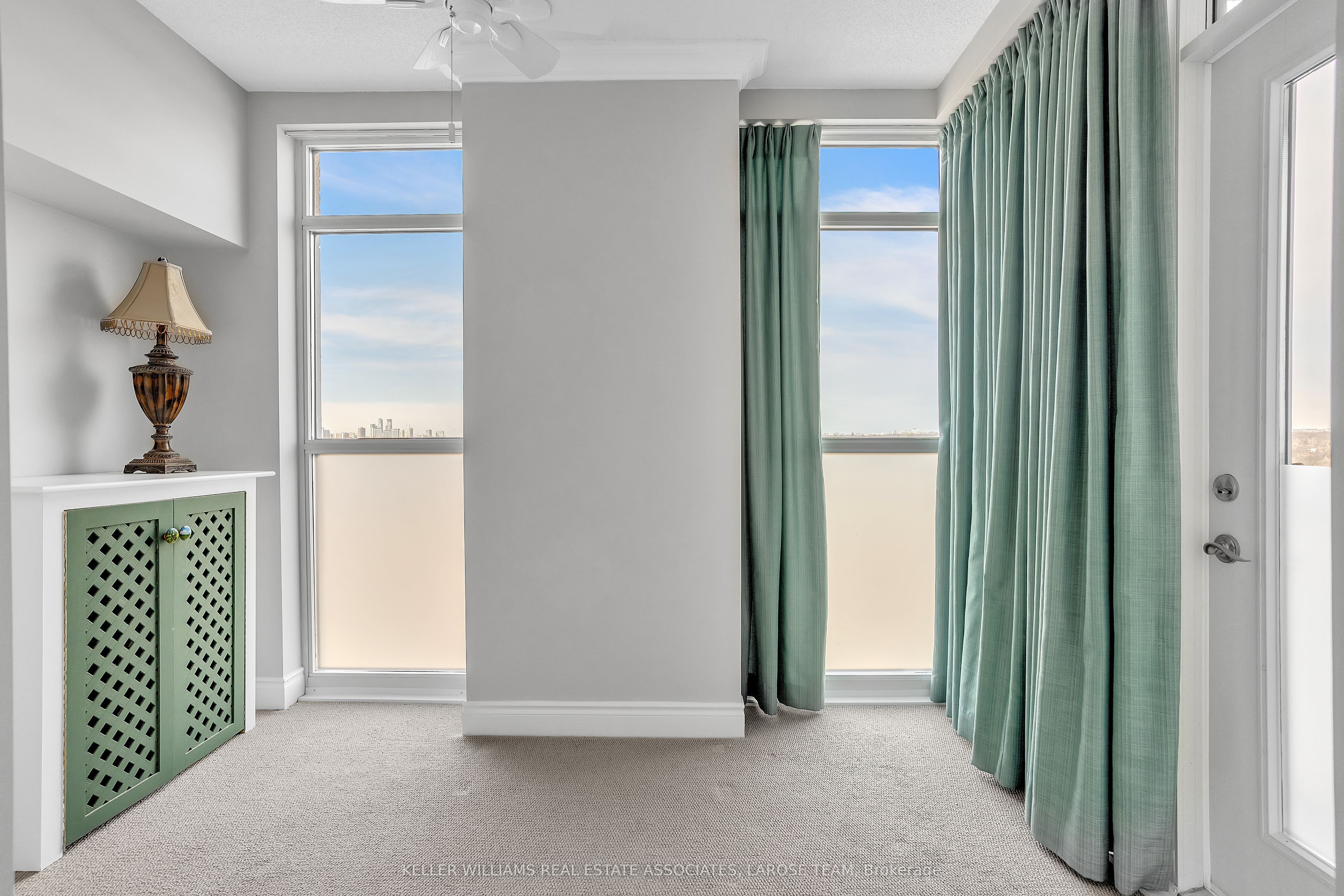 #1707 - 3 Marine Parade Drive Property Photo 18