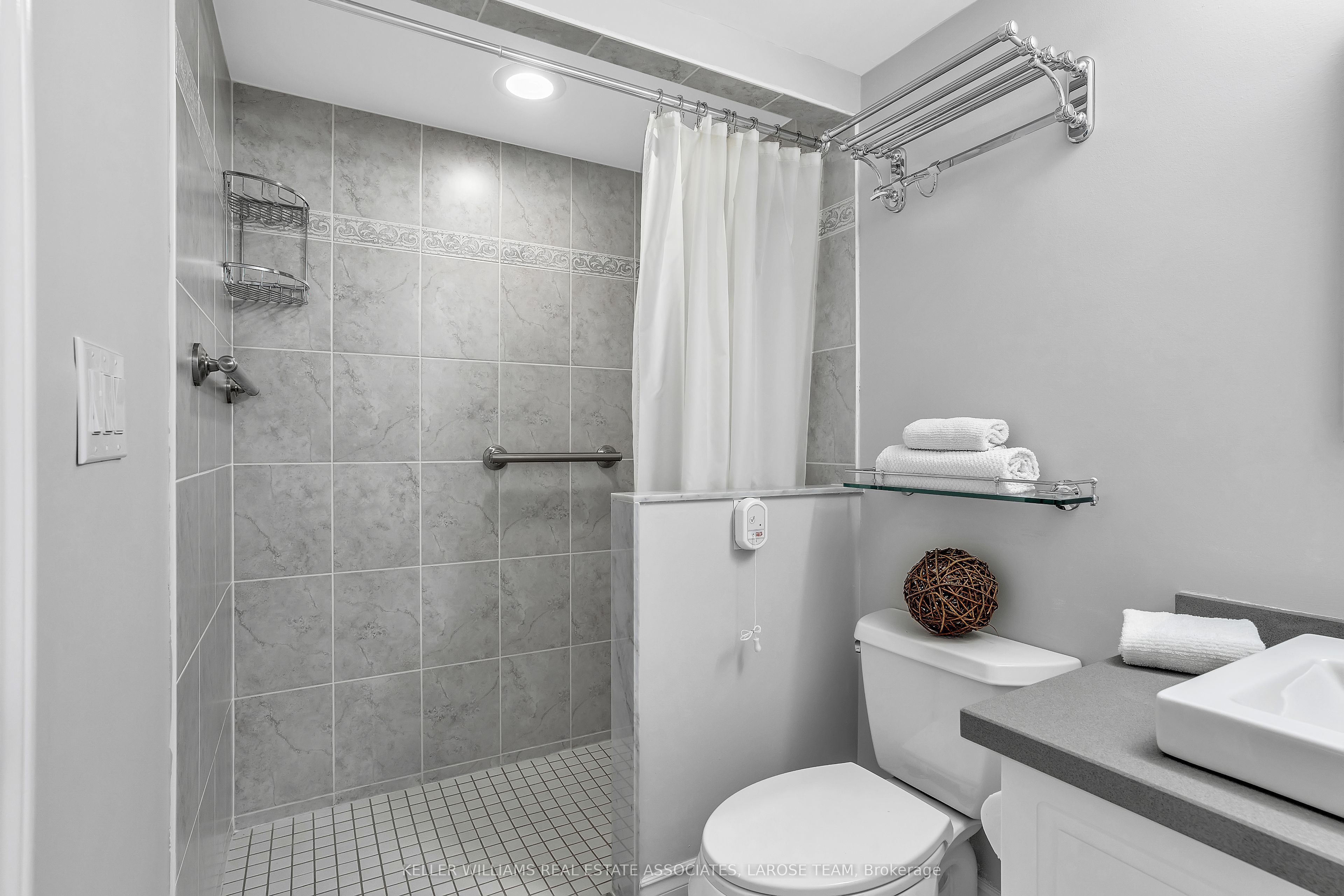 #1707 - 3 Marine Parade Drive Property Photo 21