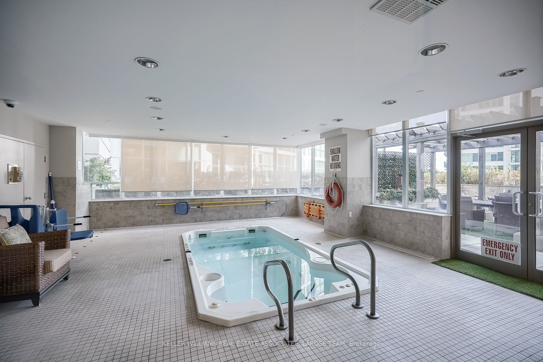 #1707 - 3 Marine Parade Drive Property Photo 27